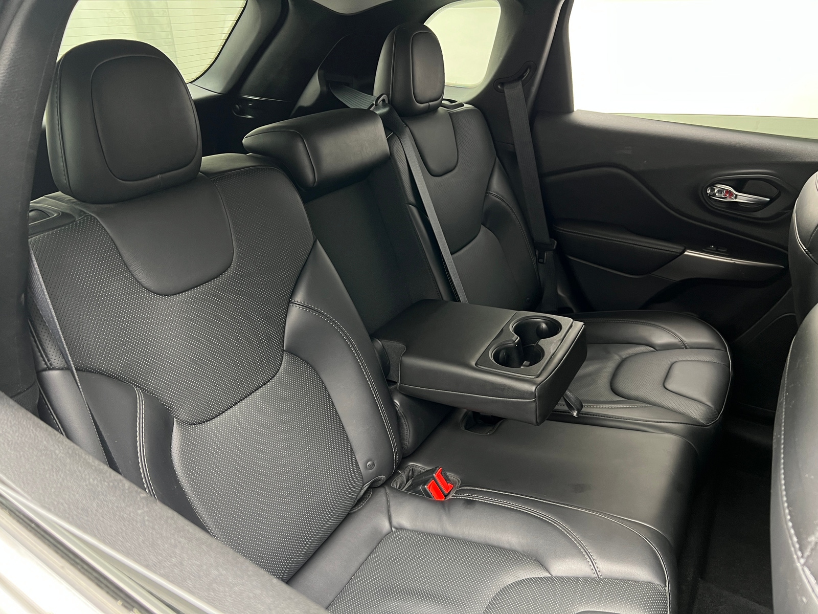 Thumbnail: 2019 Jeep Cherokee - 5