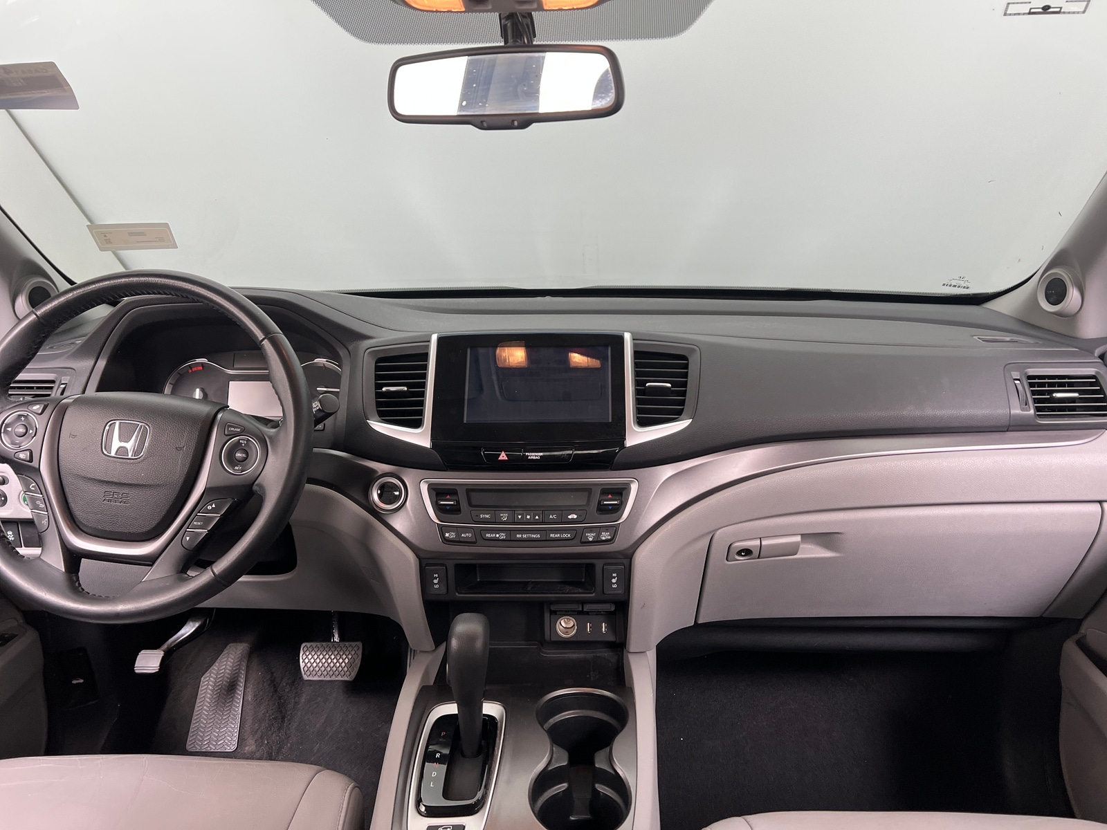 Thumbnail: 2016 Honda Pilot - 3