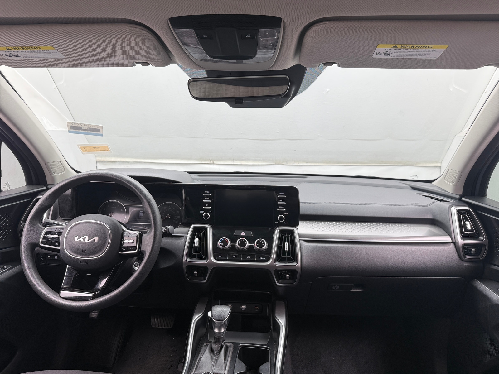 Thumbnail: 2022 Kia Sorento - 3