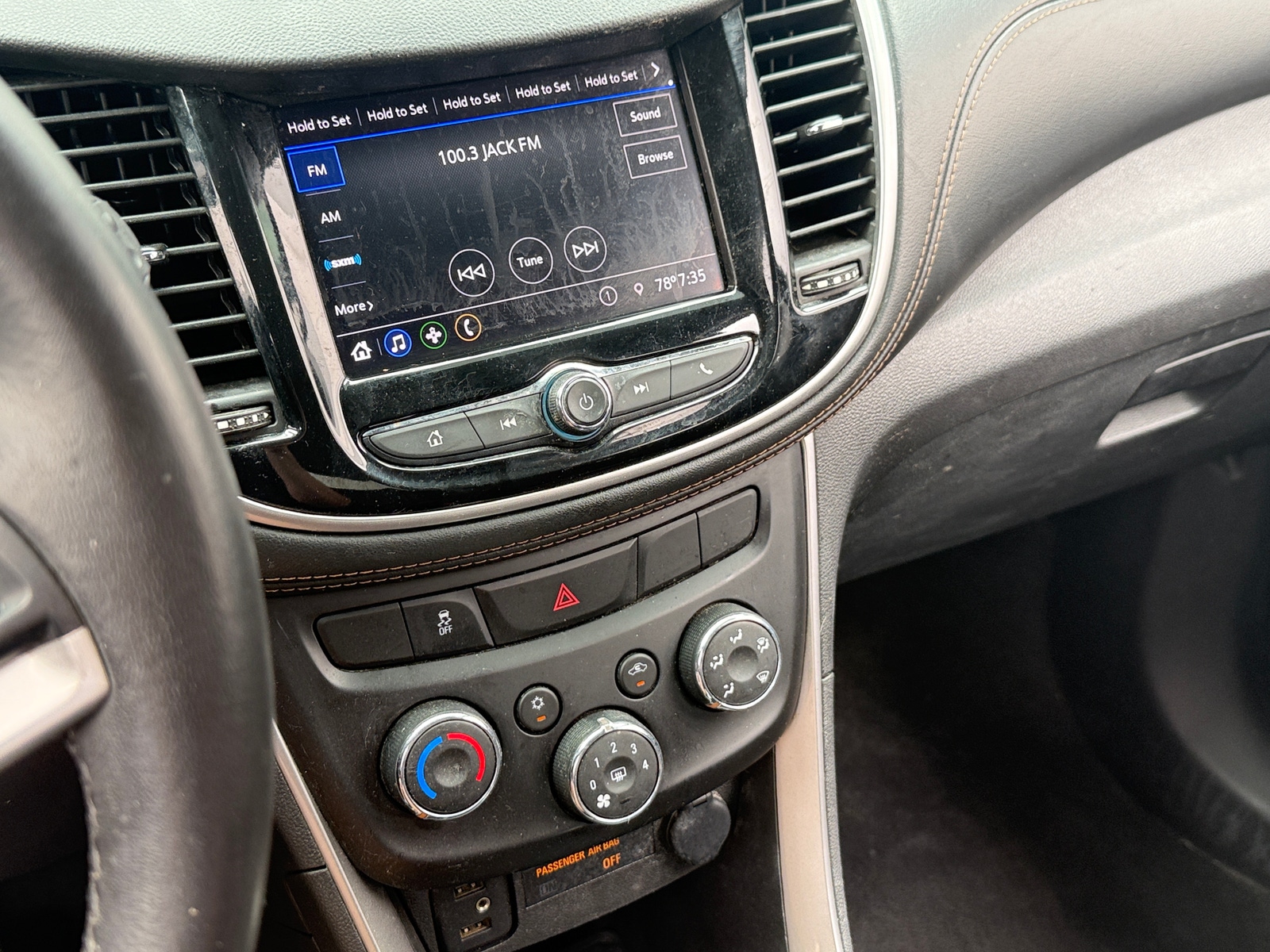 Thumbnail: 2020 Chevrolet Trax - 3