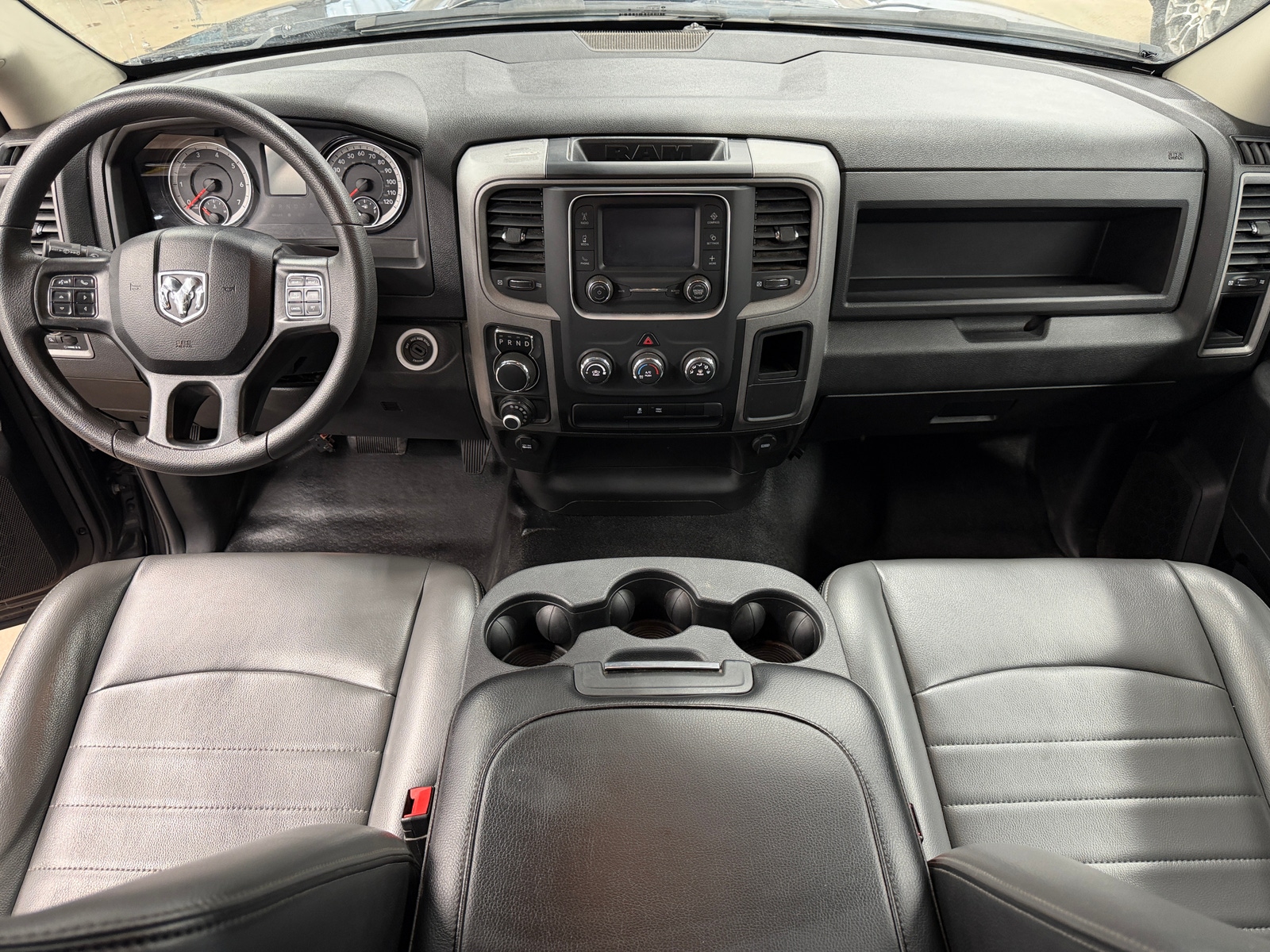 Thumbnail: 2024 RAM 1500 Classic - 3