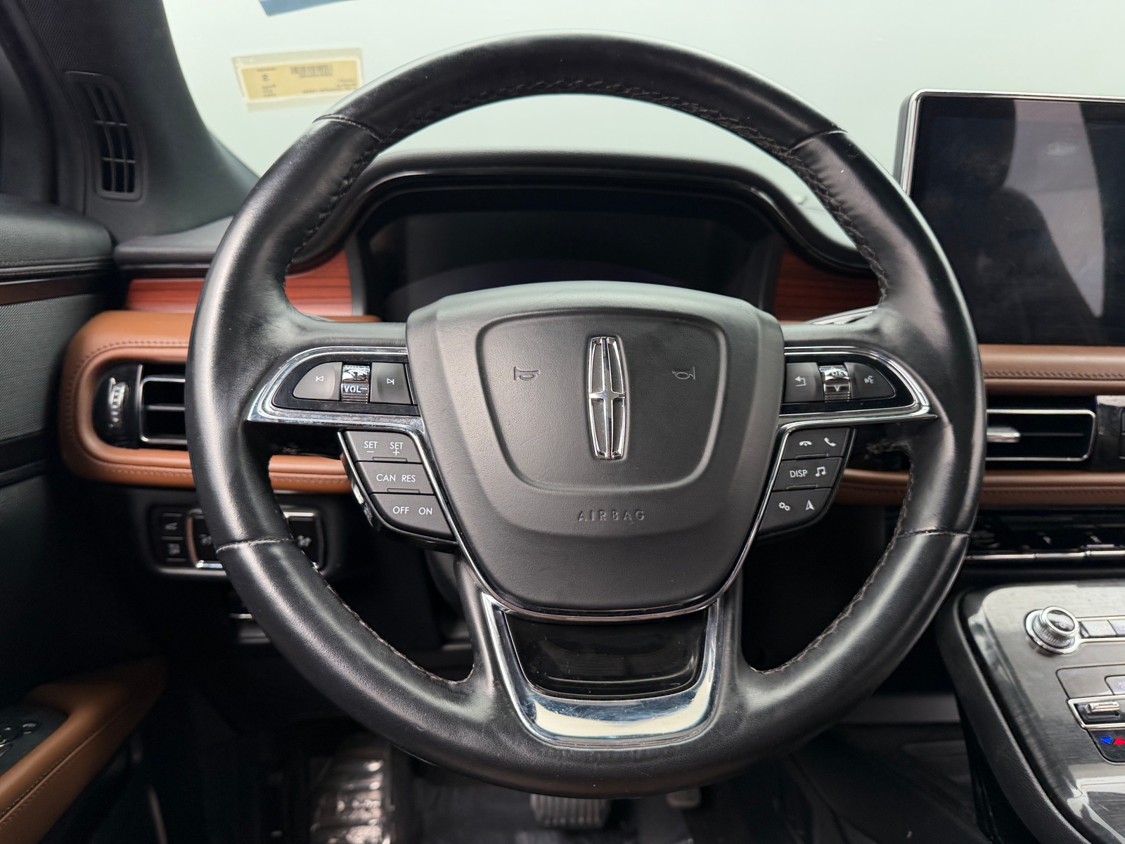 Thumbnail: 2023 Lincoln Nautilus - 4