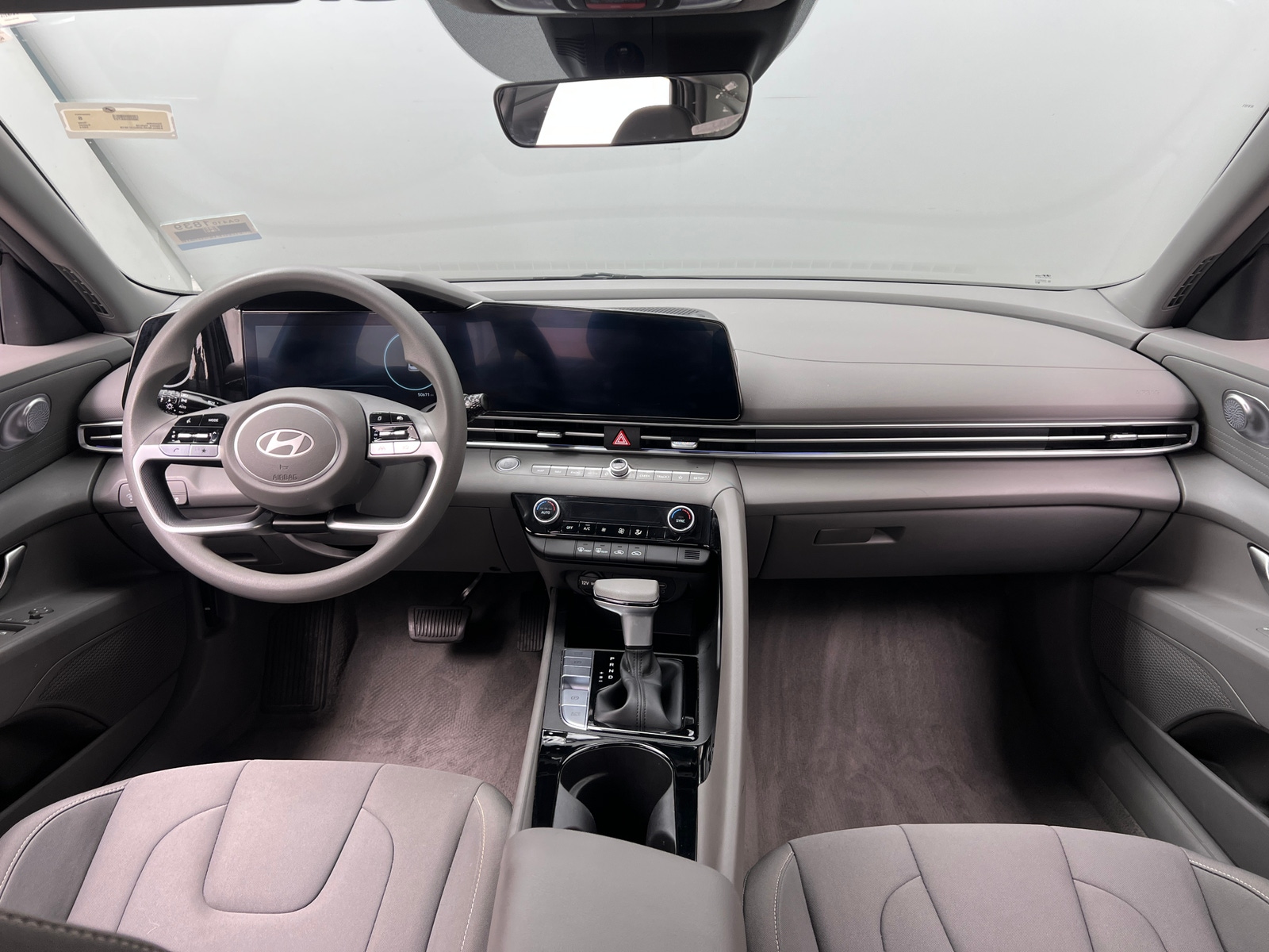 Thumbnail: 2024 Hyundai Elantra - 3