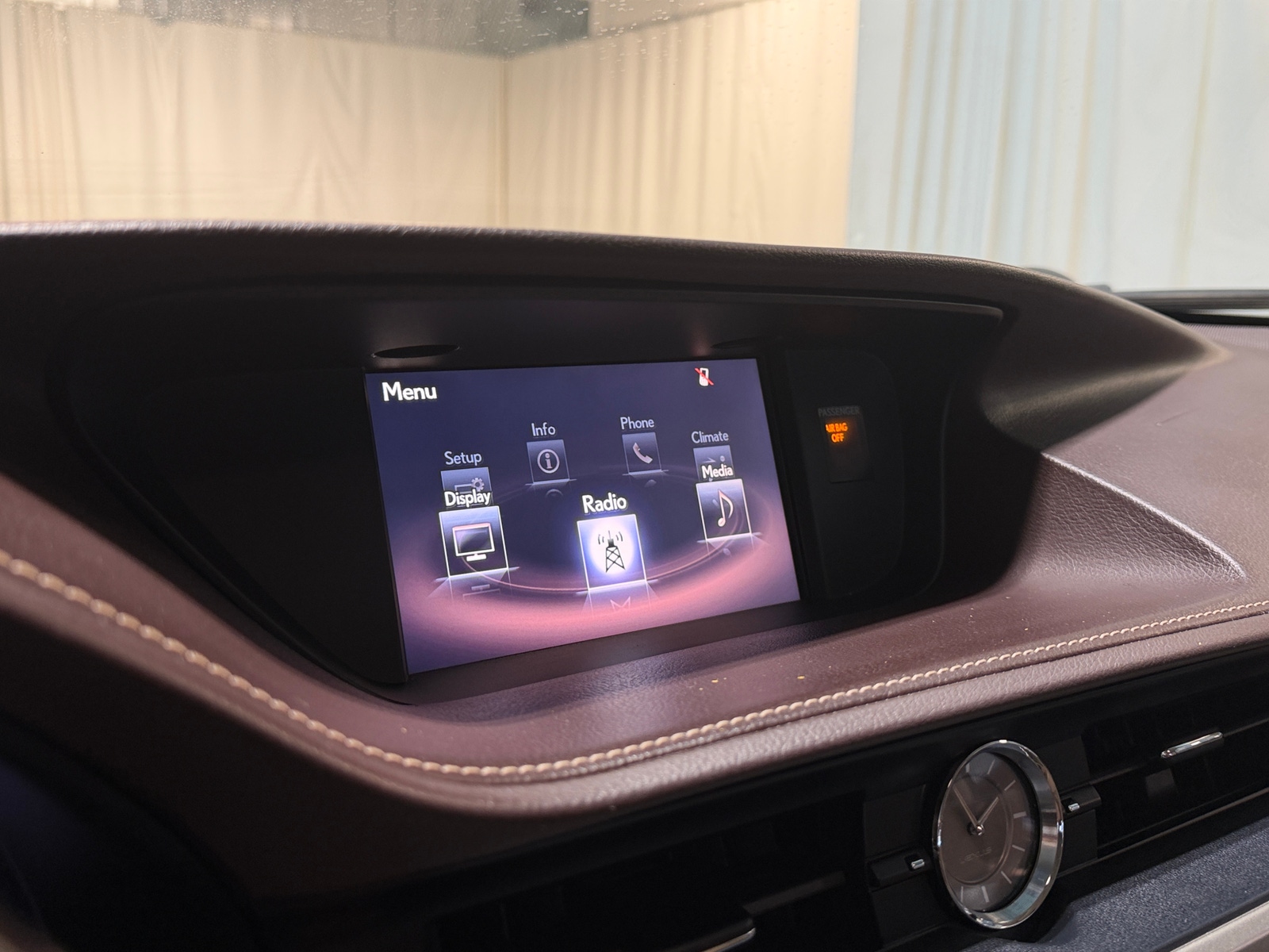Thumbnail: 2016 Lexus ES - 3