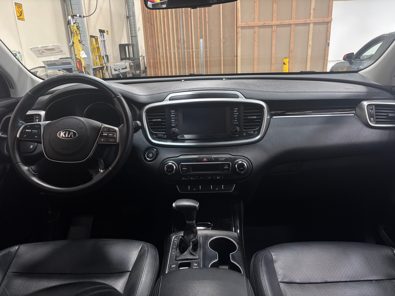 Thumbnail: 2020 Kia Sorento - 2