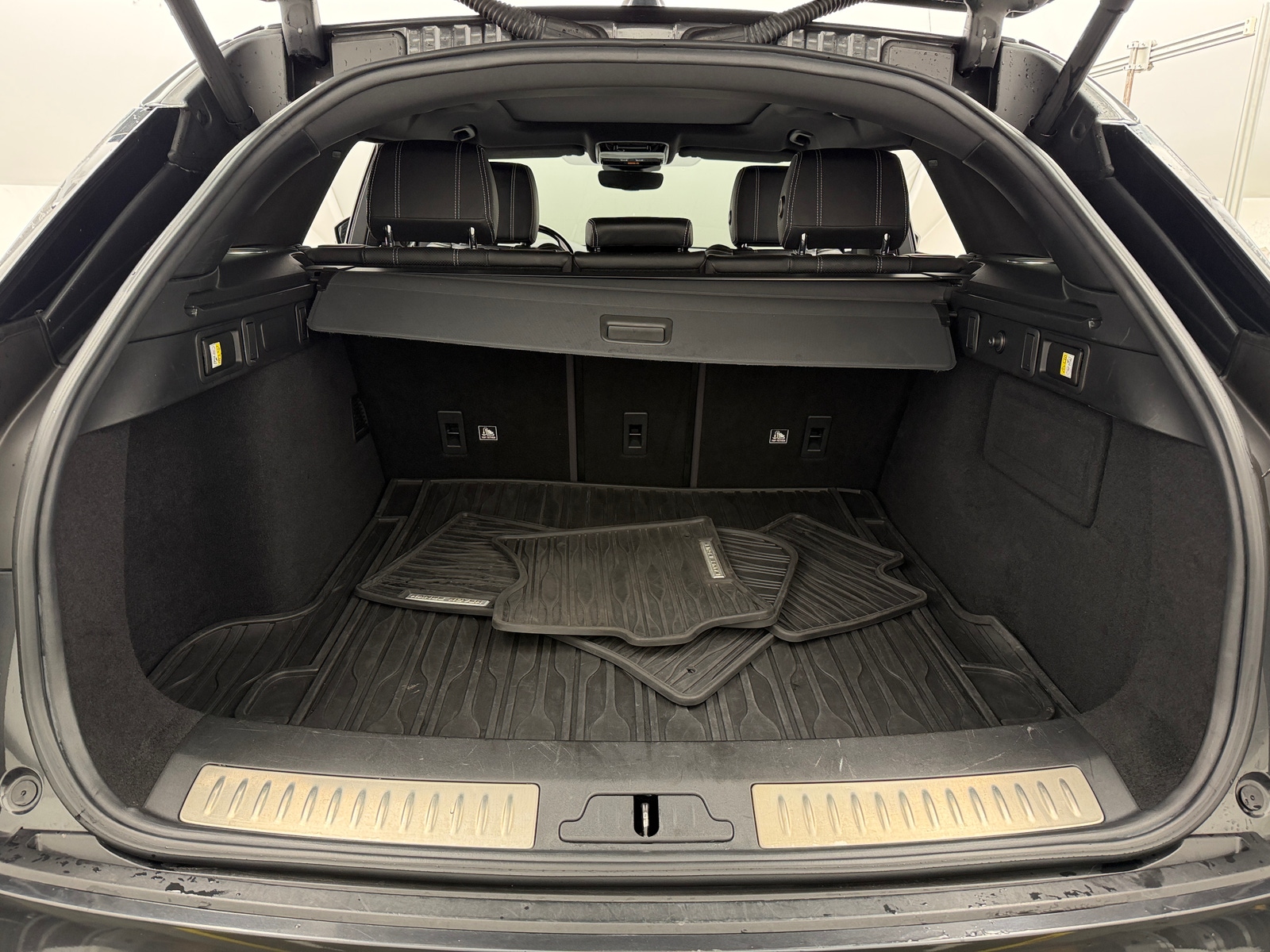 Thumbnail: 2020 Land Rover Range Rover Velar - 7