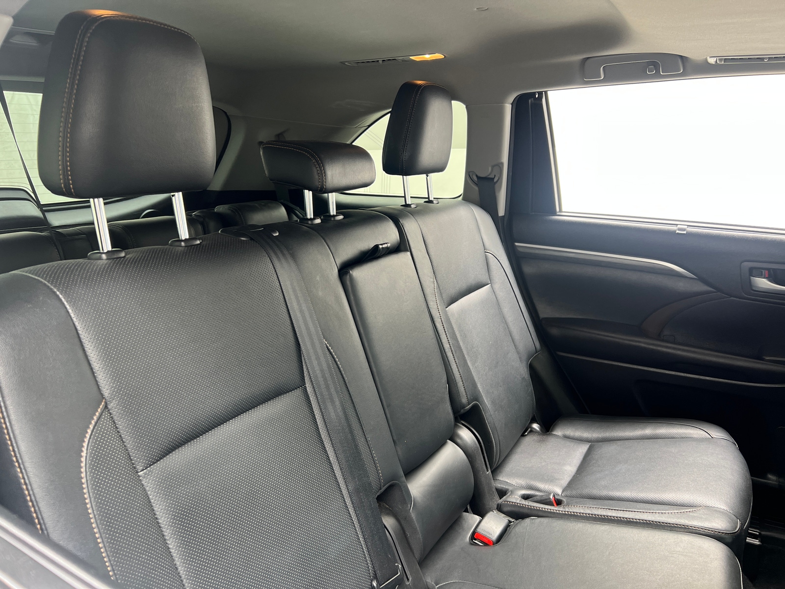 Thumbnail: 2017 Toyota Highlander - 5