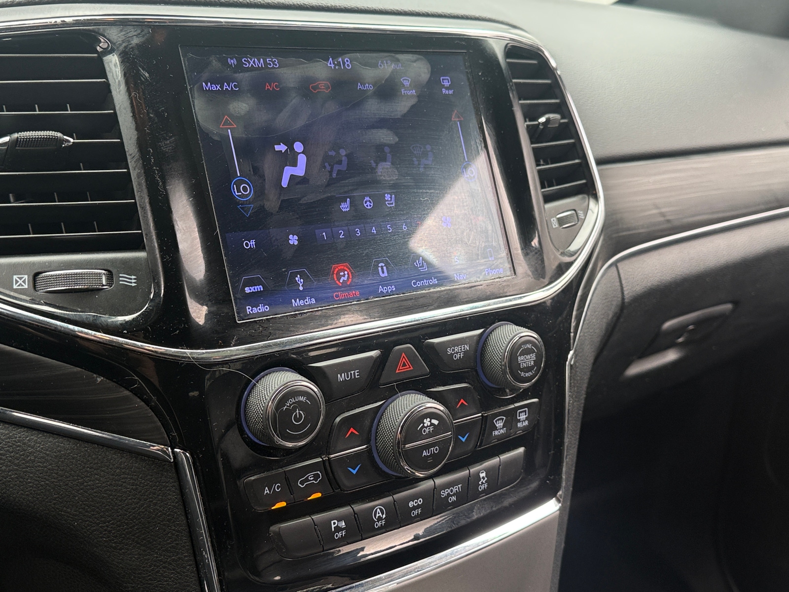 Thumbnail: 2019 Jeep Grand Cherokee - 3