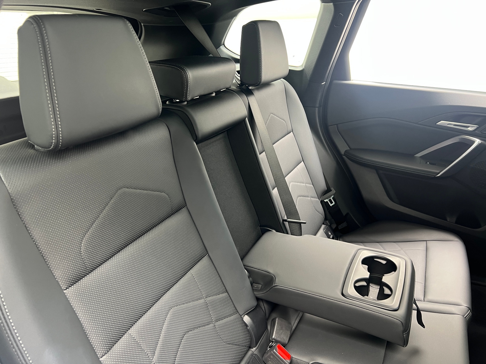 Thumbnail: 2026 BMW X1 - 5