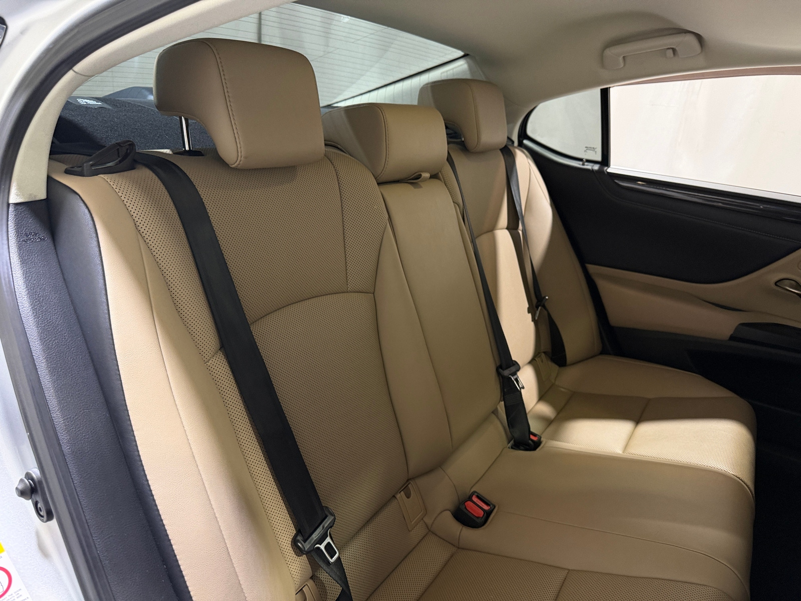 Thumbnail: 2019 Lexus ES - 6