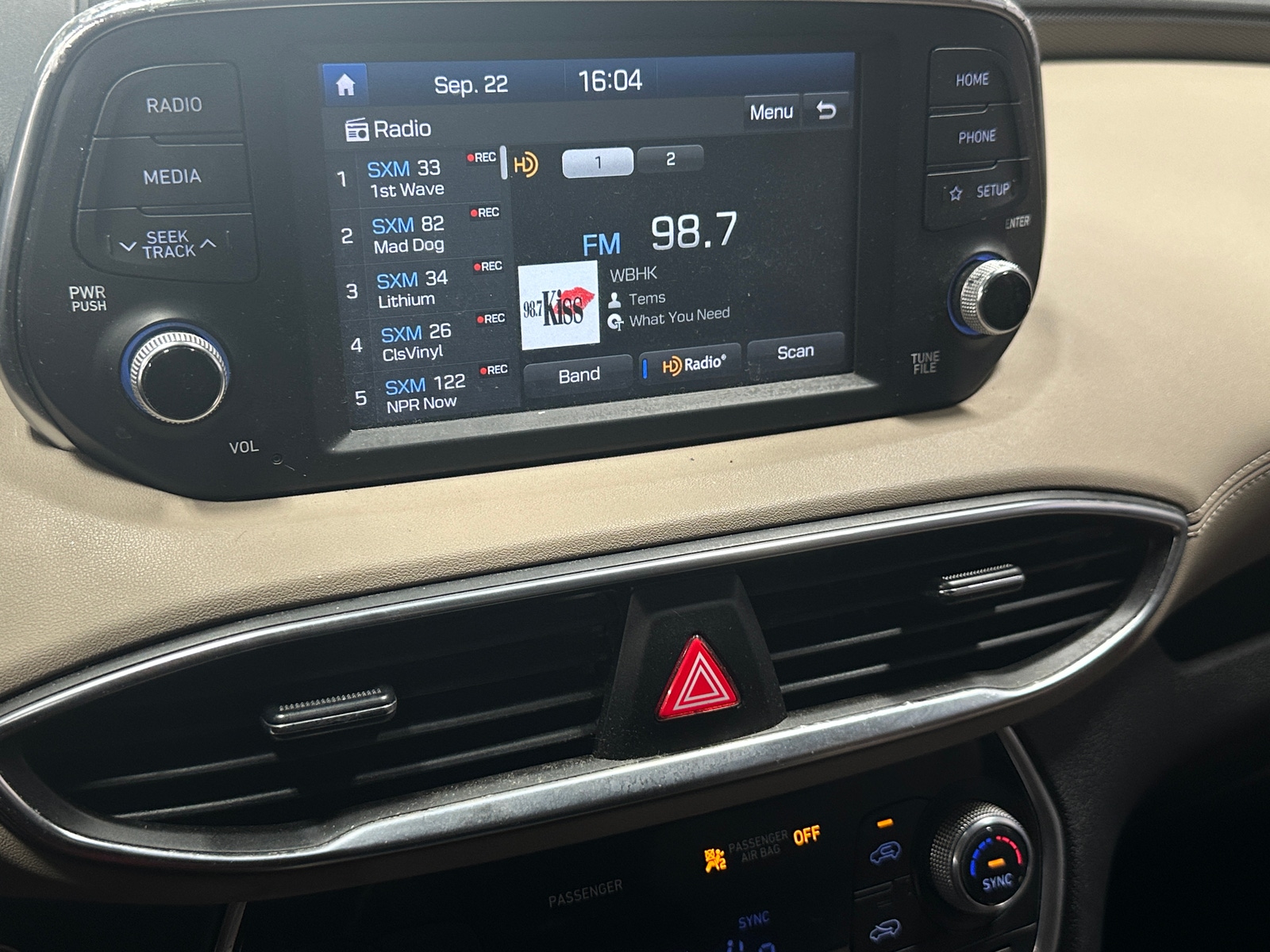 Thumbnail: 2020 Hyundai Santa Fe - 3