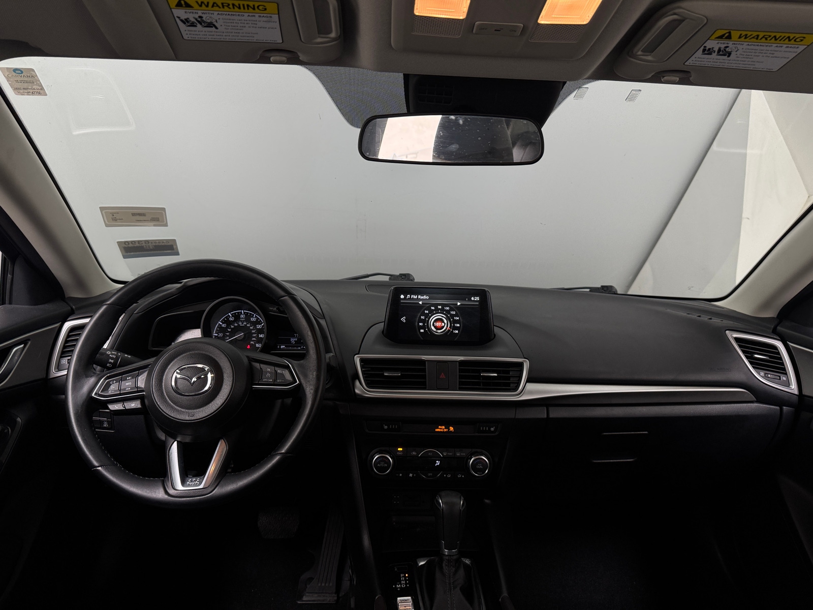 Thumbnail: 2017 Mazda Mazda3 - 2