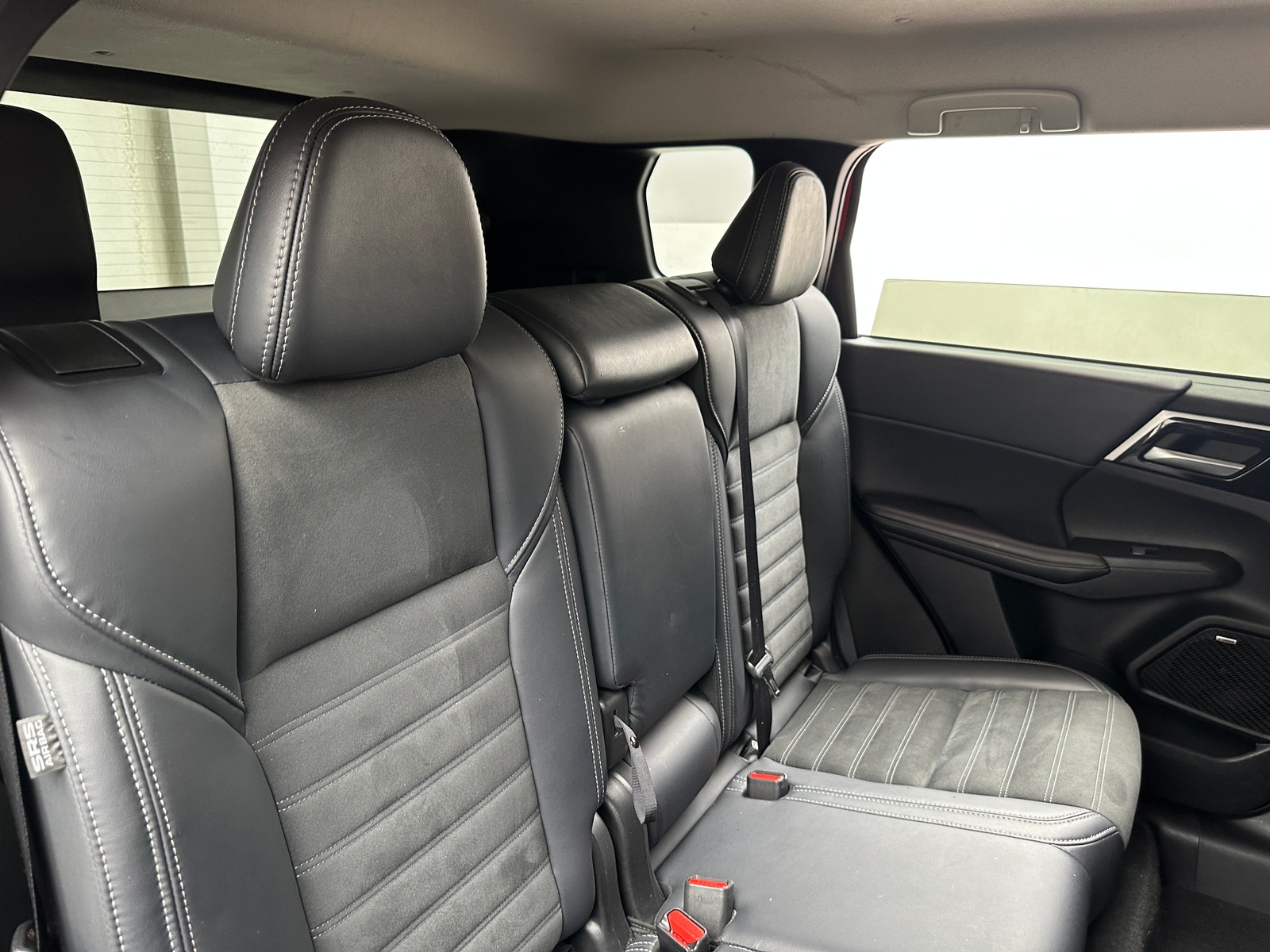 Thumbnail: 2025 Mitsubishi Outlander - 5