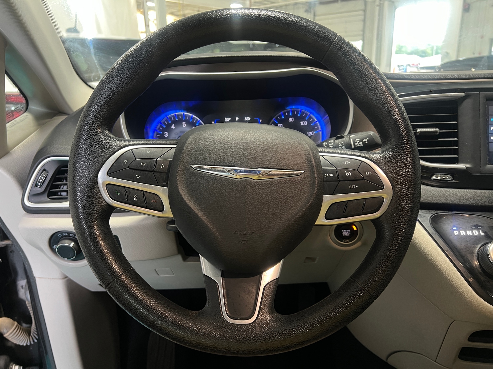 Thumbnail: 2021 Chrysler Voyager - 4