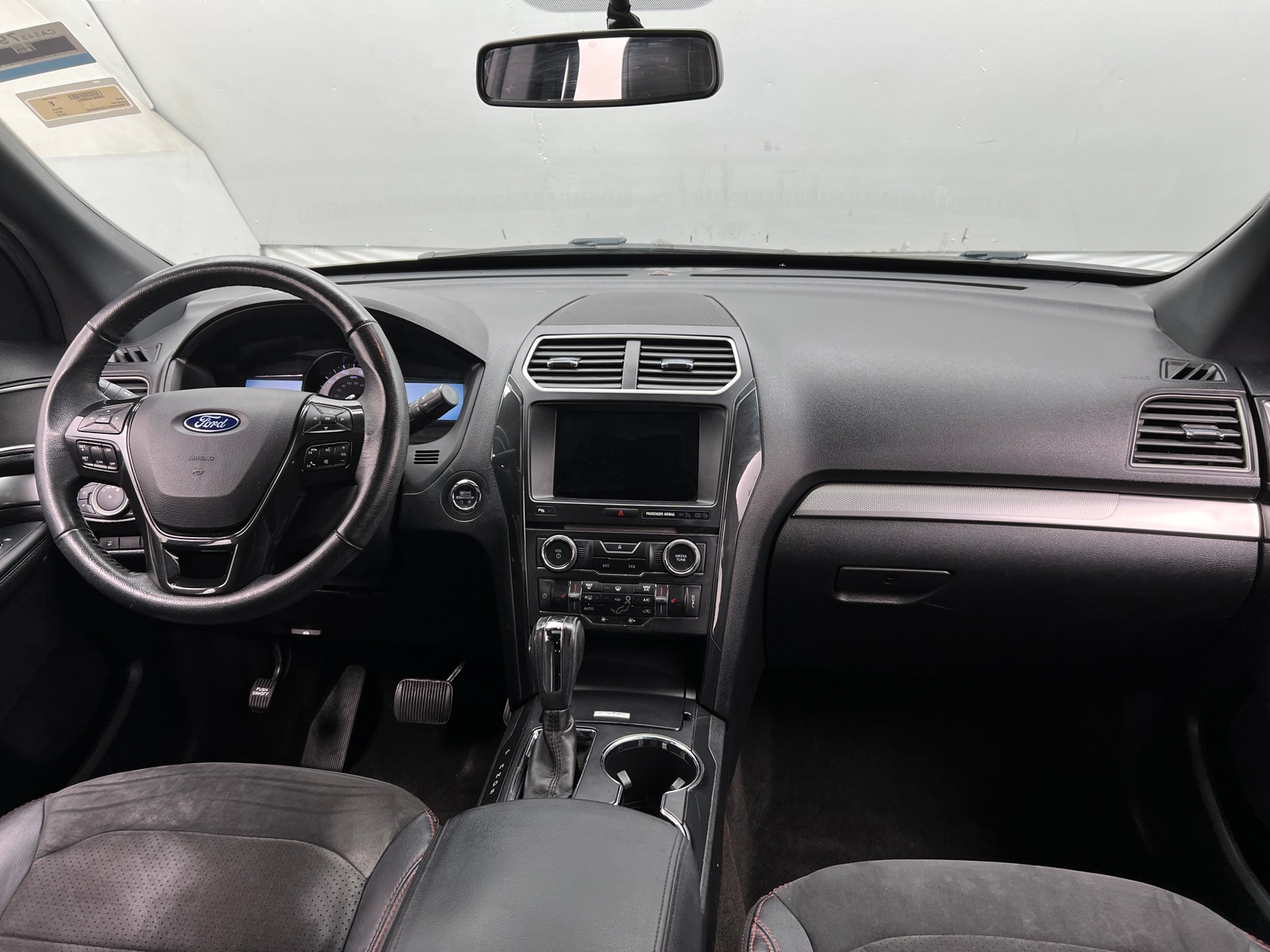Thumbnail: 2018 Ford Explorer - 3
