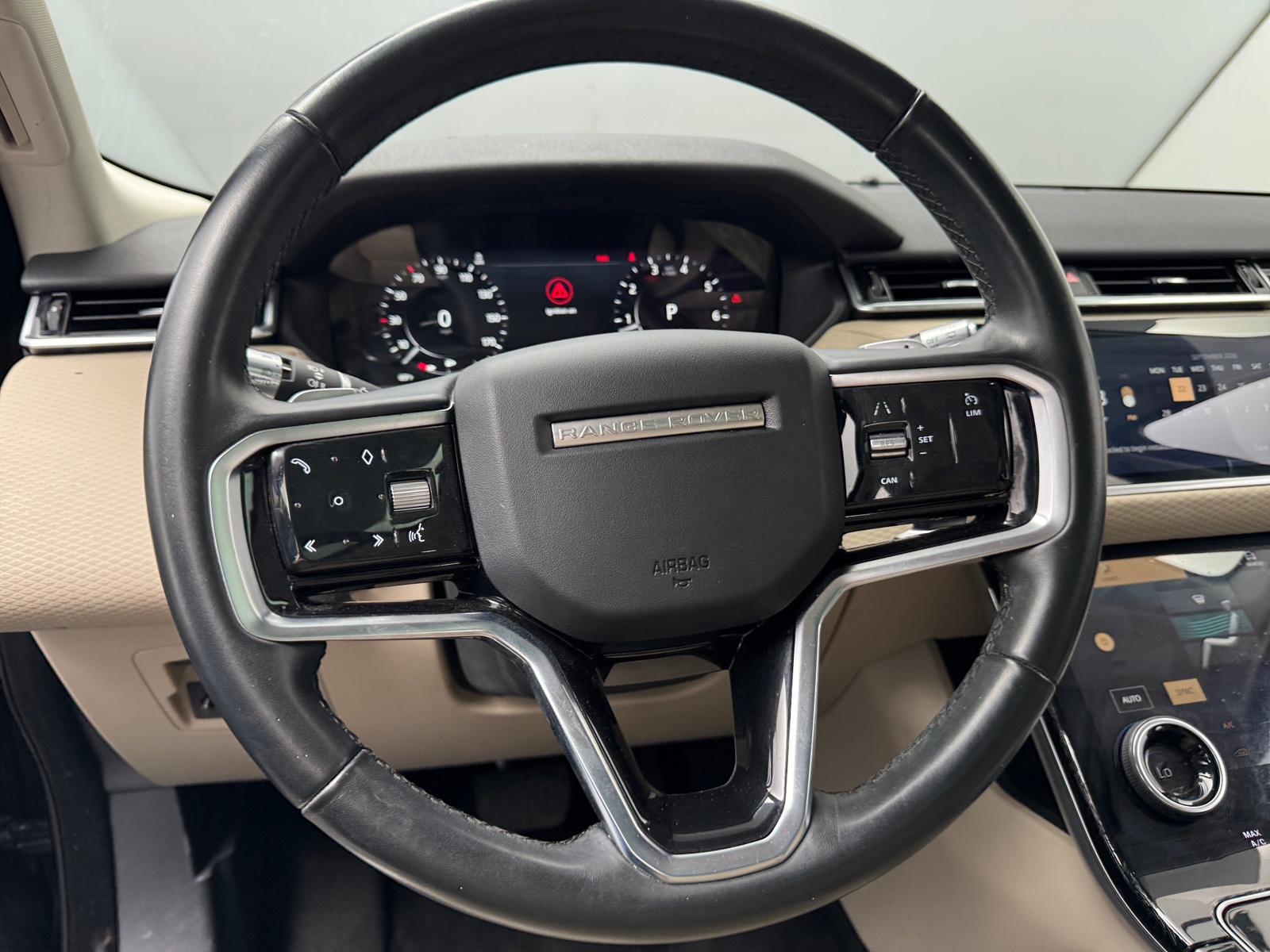 Thumbnail: 2021 Land Rover Range Rover Velar - 4