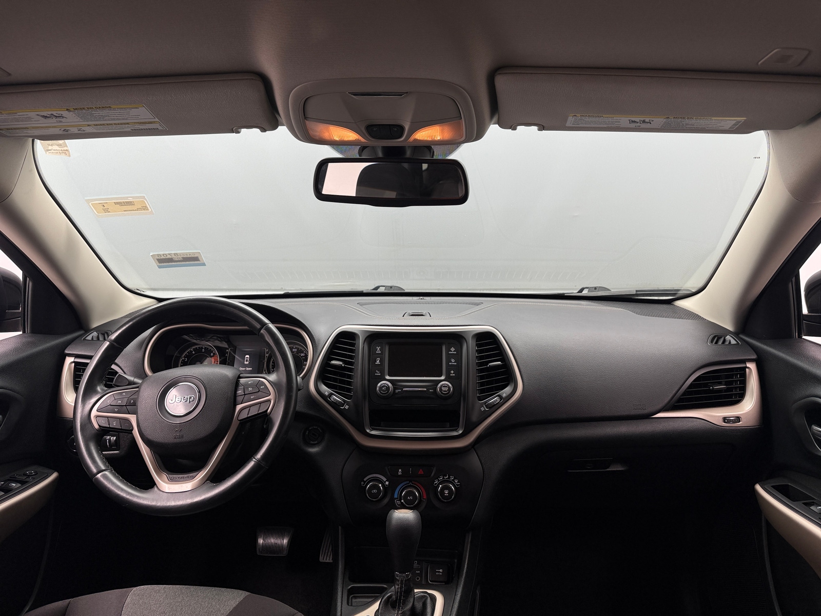 Thumbnail: 2018 Jeep Cherokee - 3