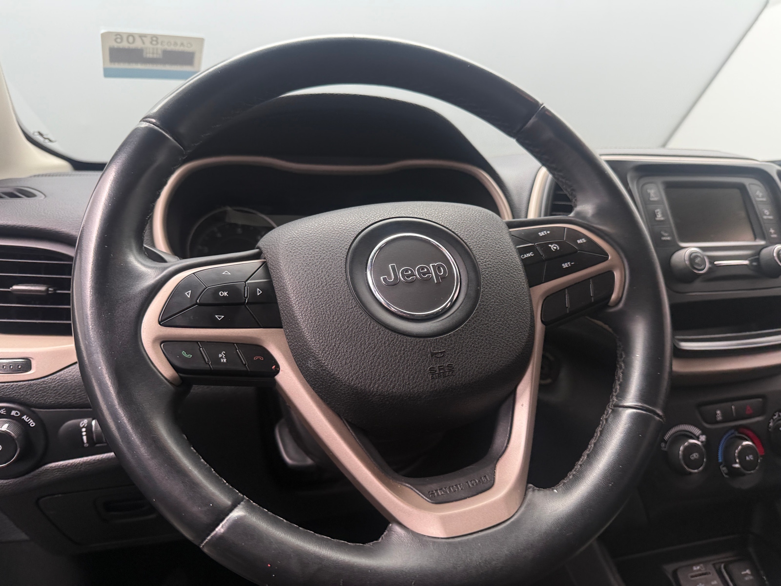 Thumbnail: 2018 Jeep Cherokee - 5