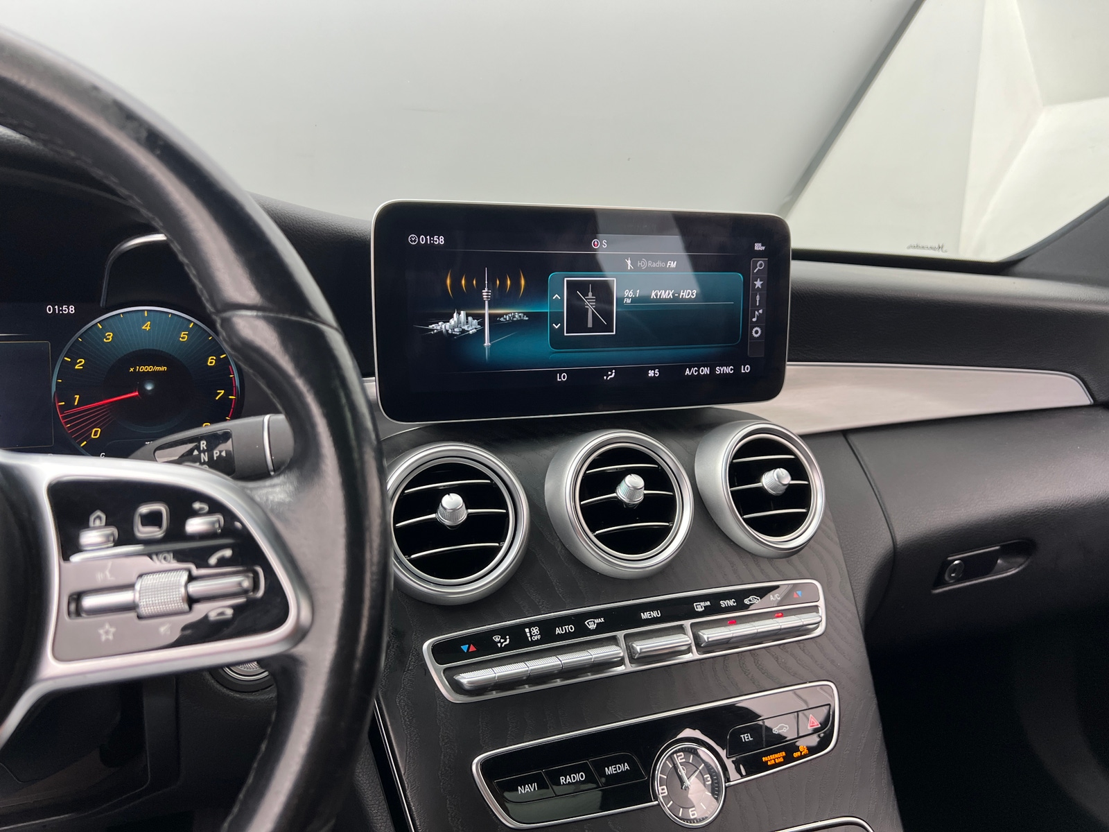 Thumbnail: 2021 Mercedes-Benz C-Class - 3