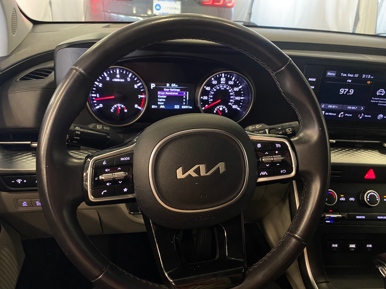 Thumbnail: 2023 Kia Carnival - 4