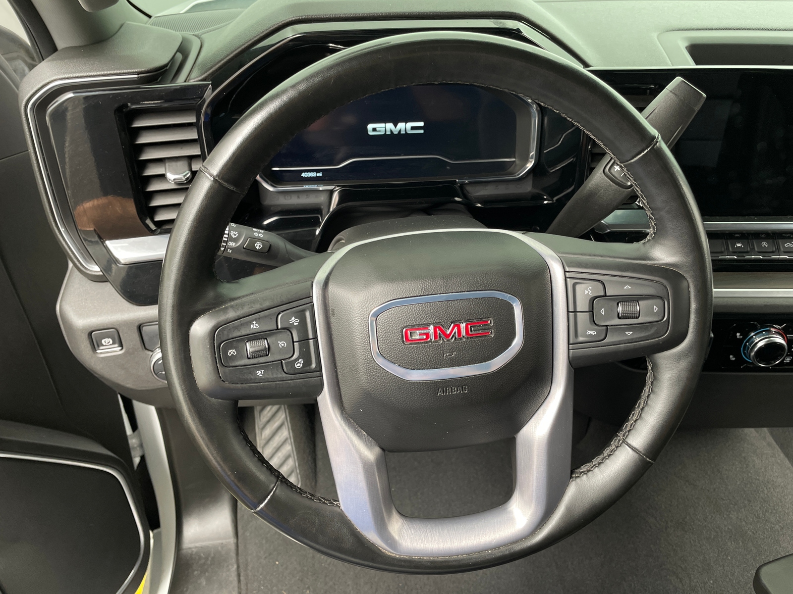 Thumbnail: 2025 GMC Sierra 1500 - 4
