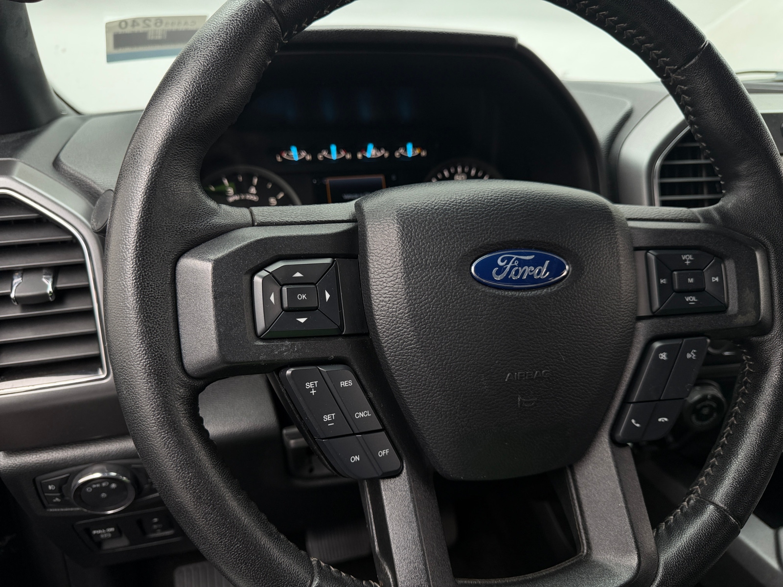 Thumbnail: 2019 Ford Econoline - 5