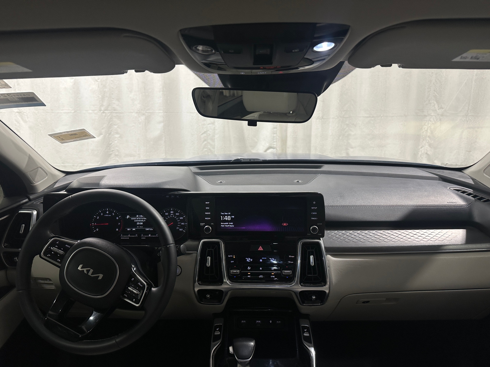 Thumbnail: 2022 Kia Sorento - 2