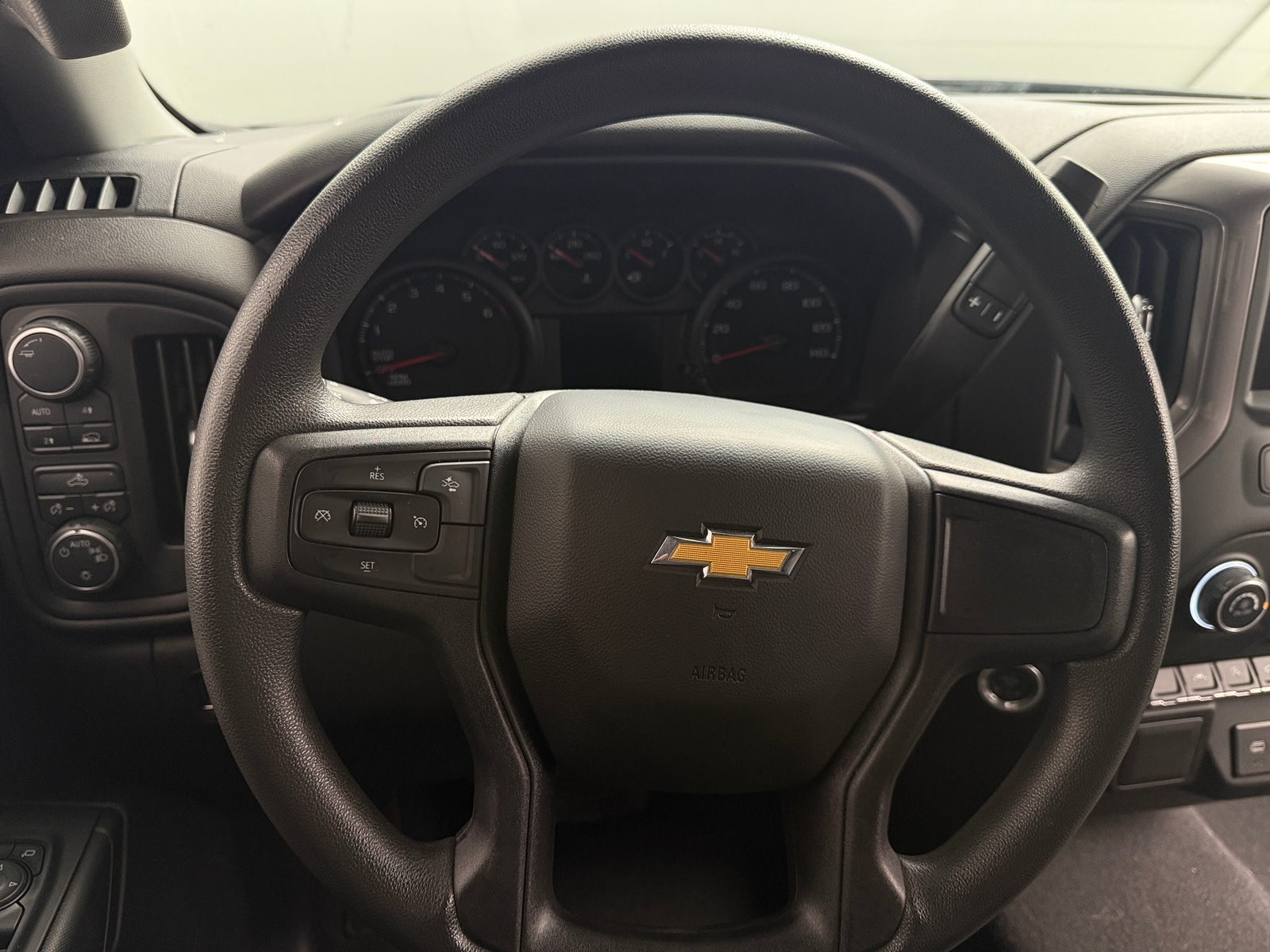 Thumbnail: 2023 Chevrolet Silverado 1500 - 5