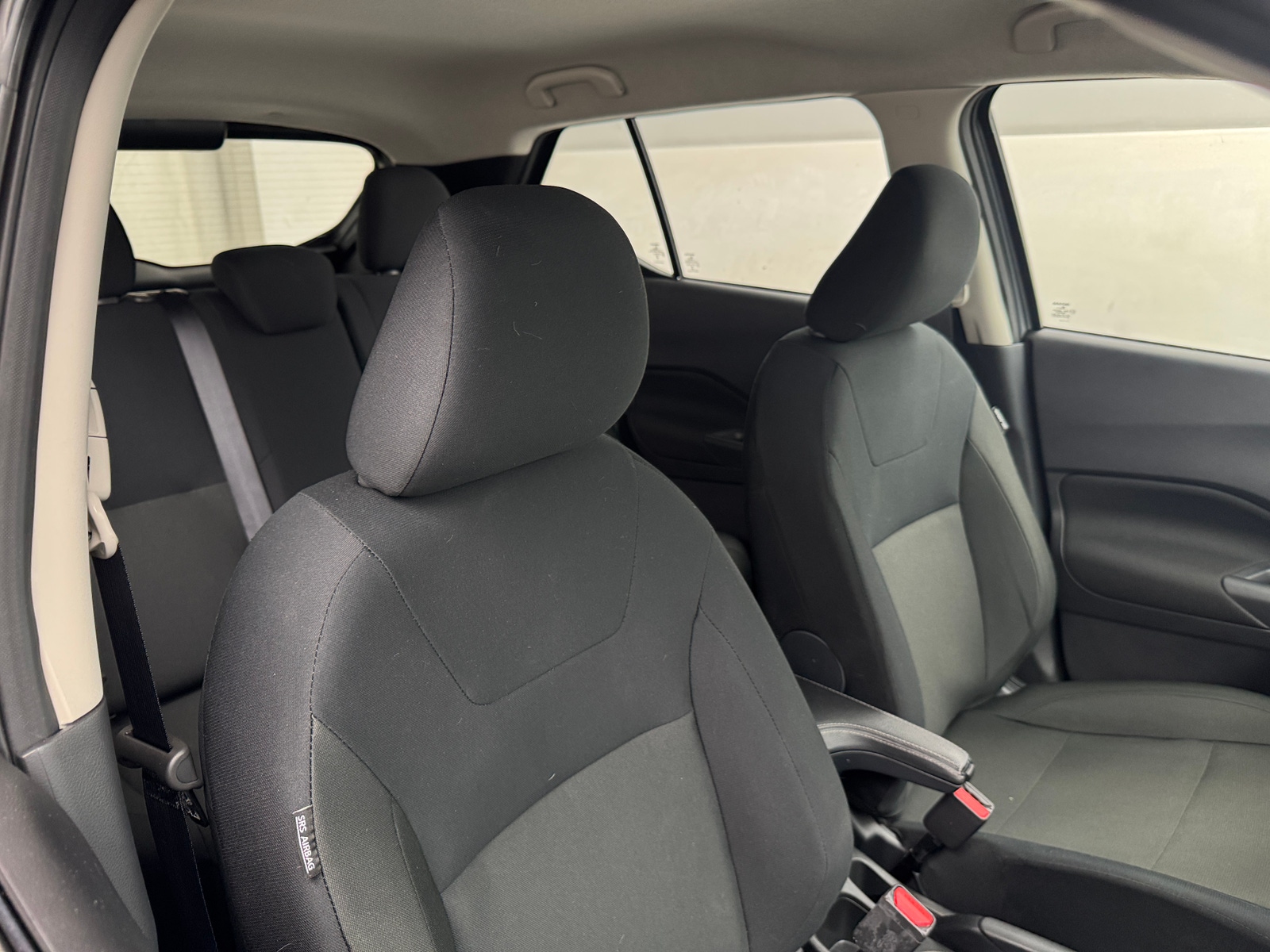 Thumbnail: 2025 Nissan Kicks - 2