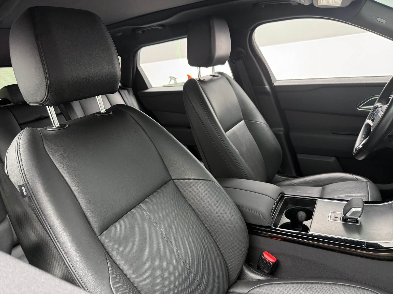 Thumbnail: 2025 Land Rover Range Rover Velar - 2