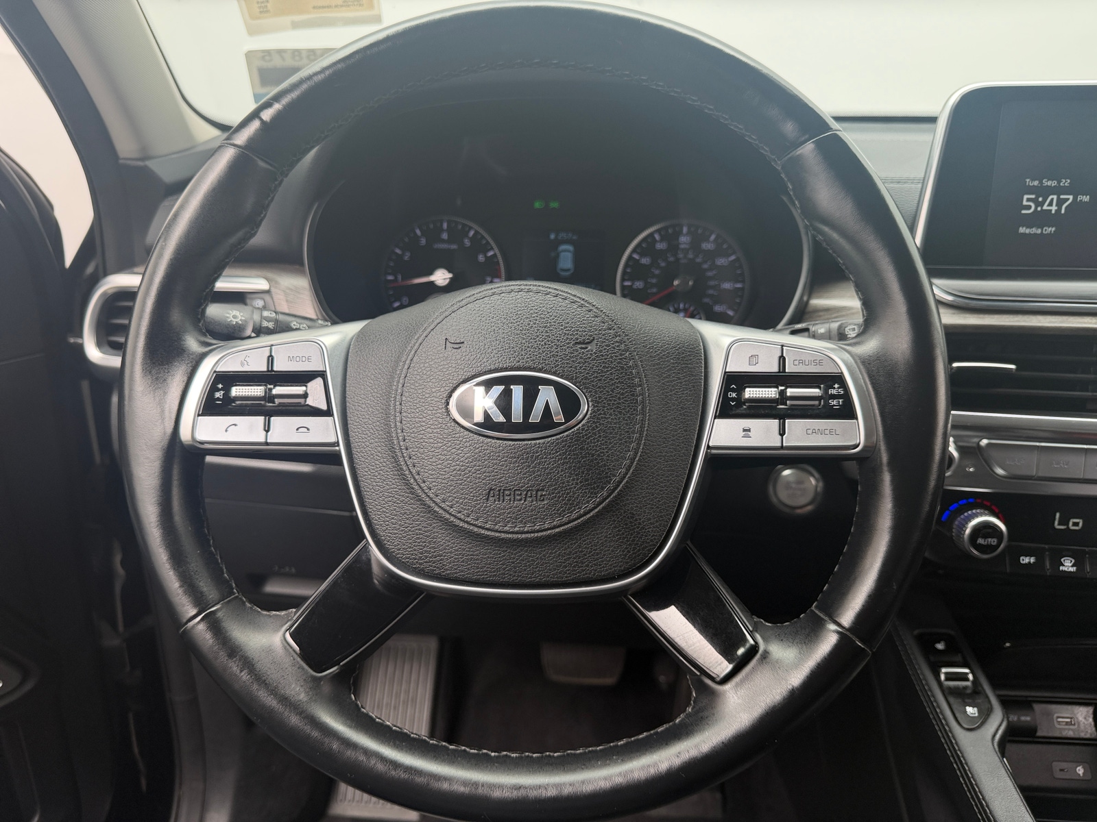 Thumbnail: 2020 Kia Telluride - 4
