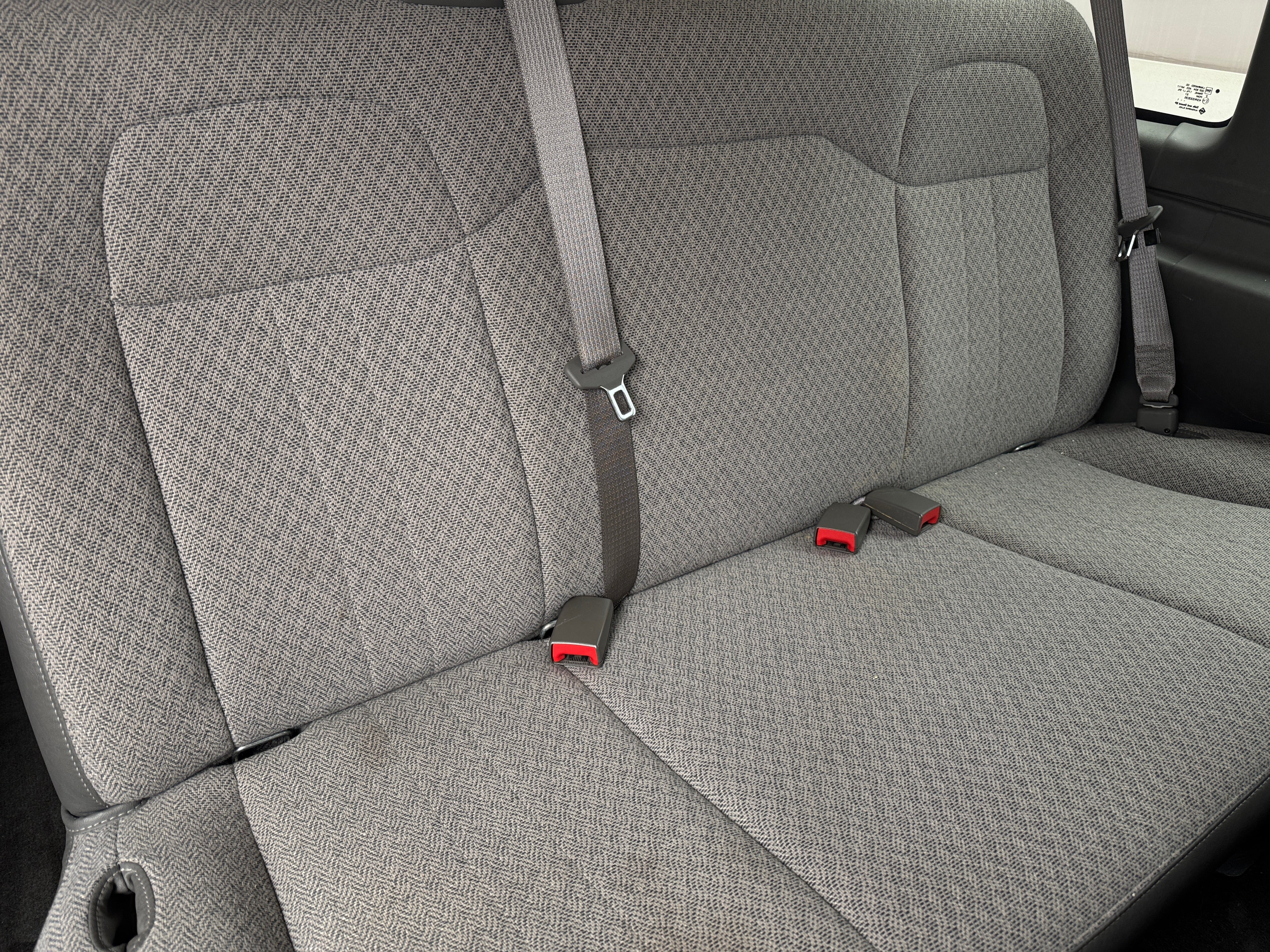 2011 Chevrolet Express LS - Photo 5