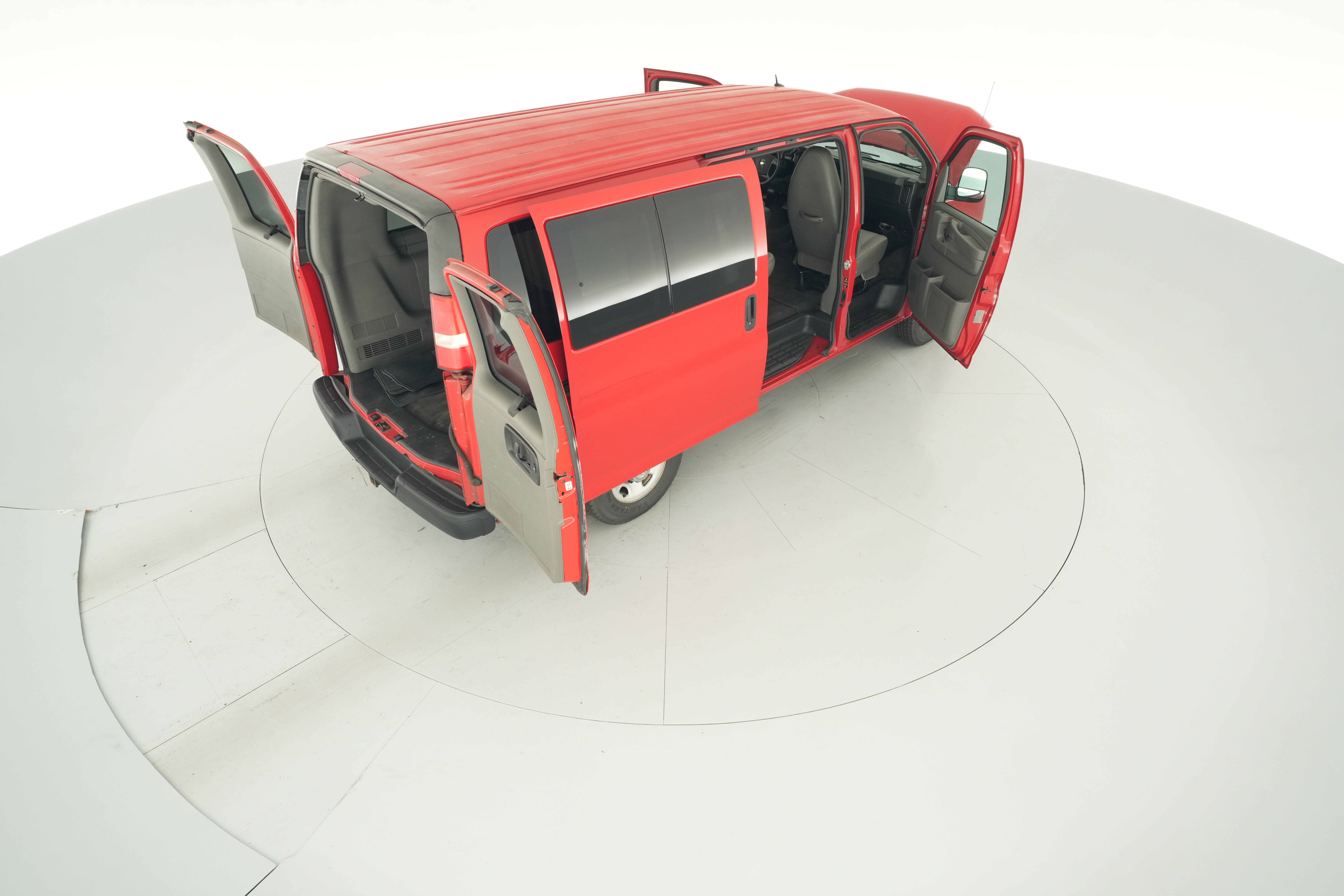 2011 Chevrolet Express LS - Photo 46