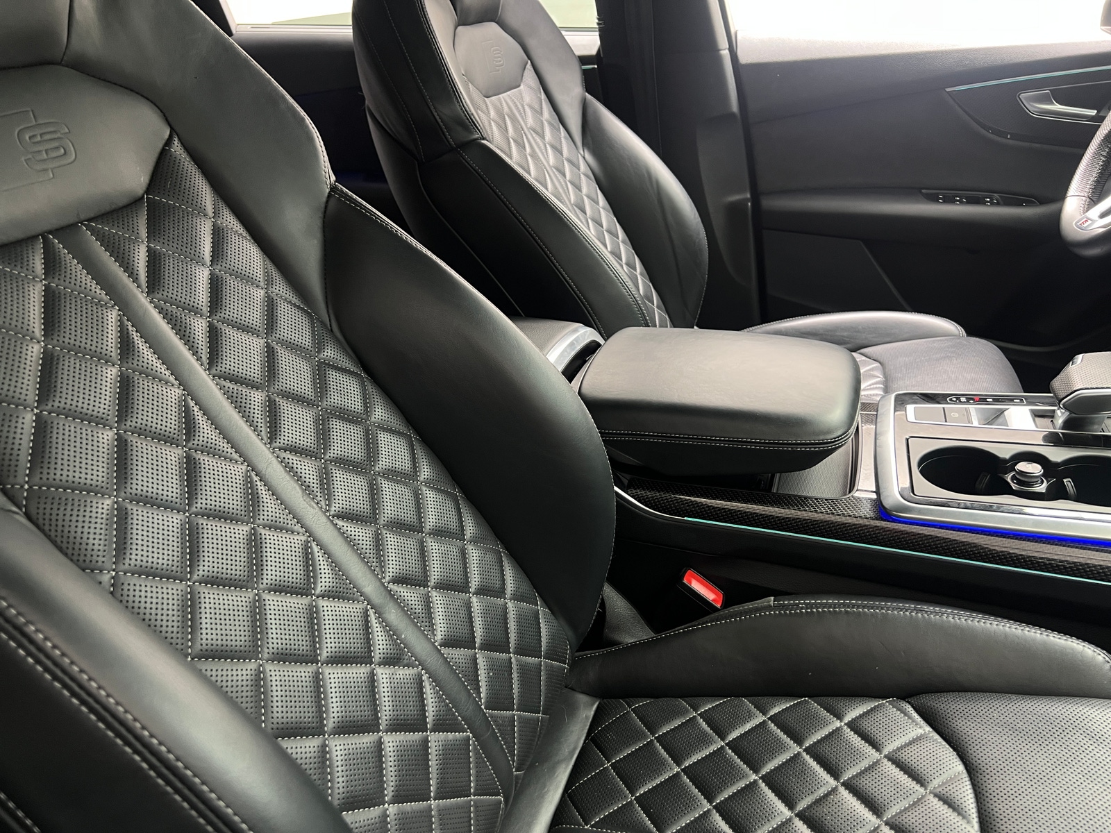 Thumbnail: 2020 Audi SQ7 - 2