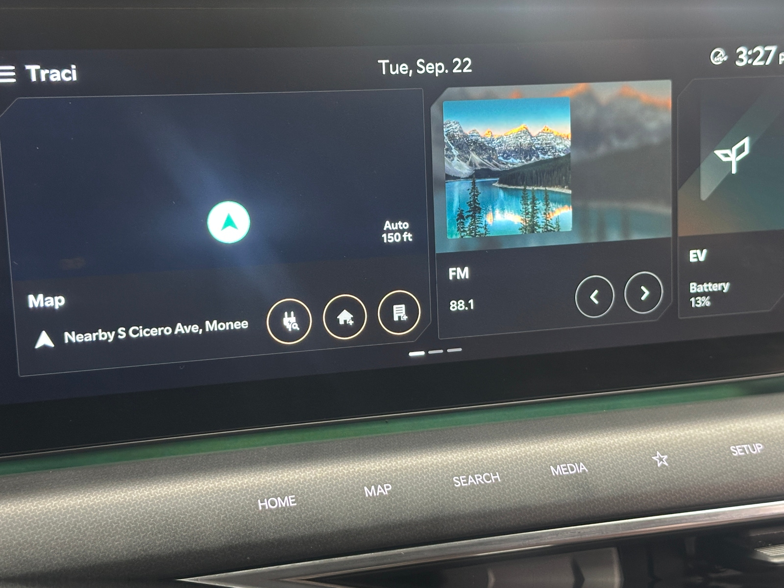 Thumbnail: 2024 Kia EV9 - 3