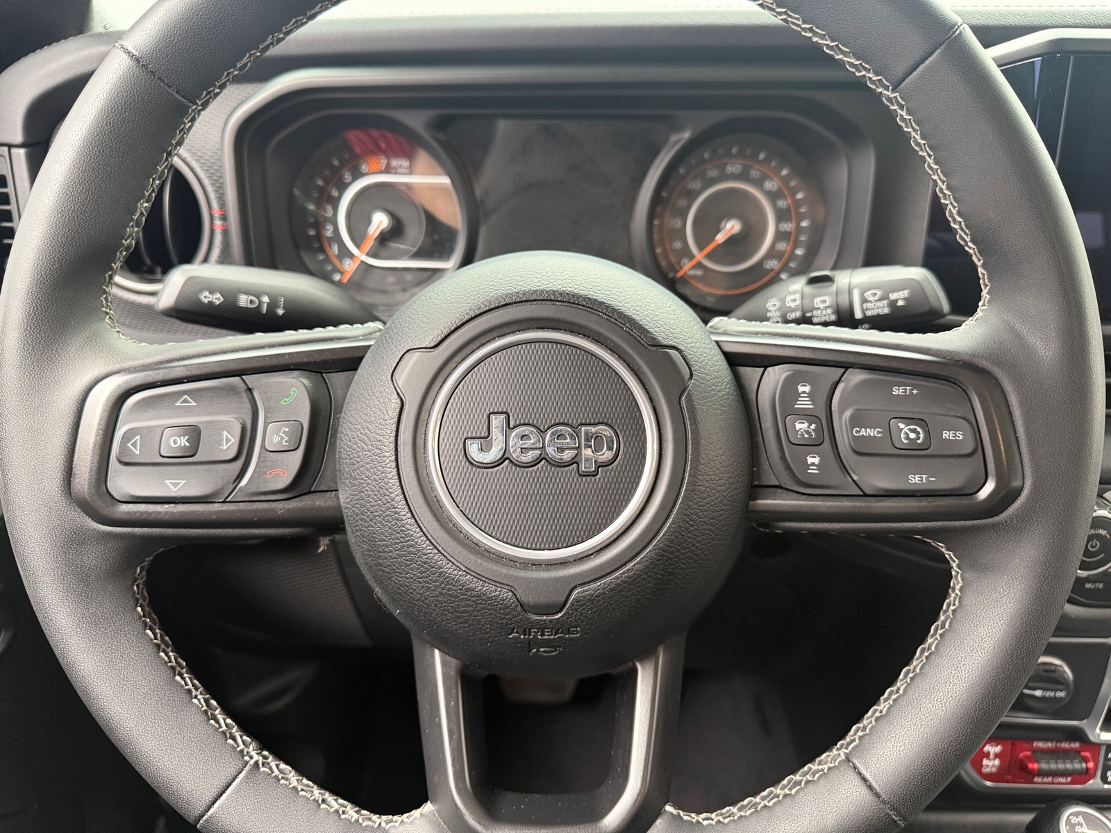 Thumbnail: 2025 Jeep Wrangler - 5