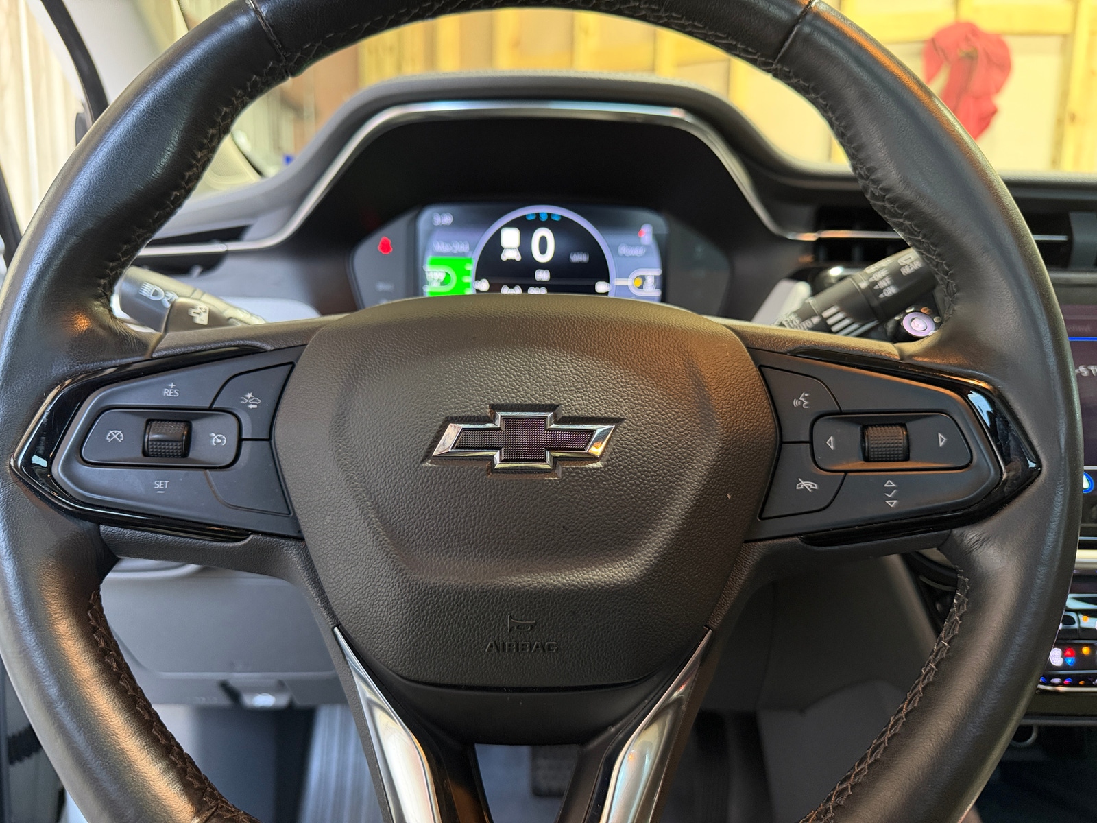 Thumbnail: 2023 Chevrolet Bolt EUV - 4