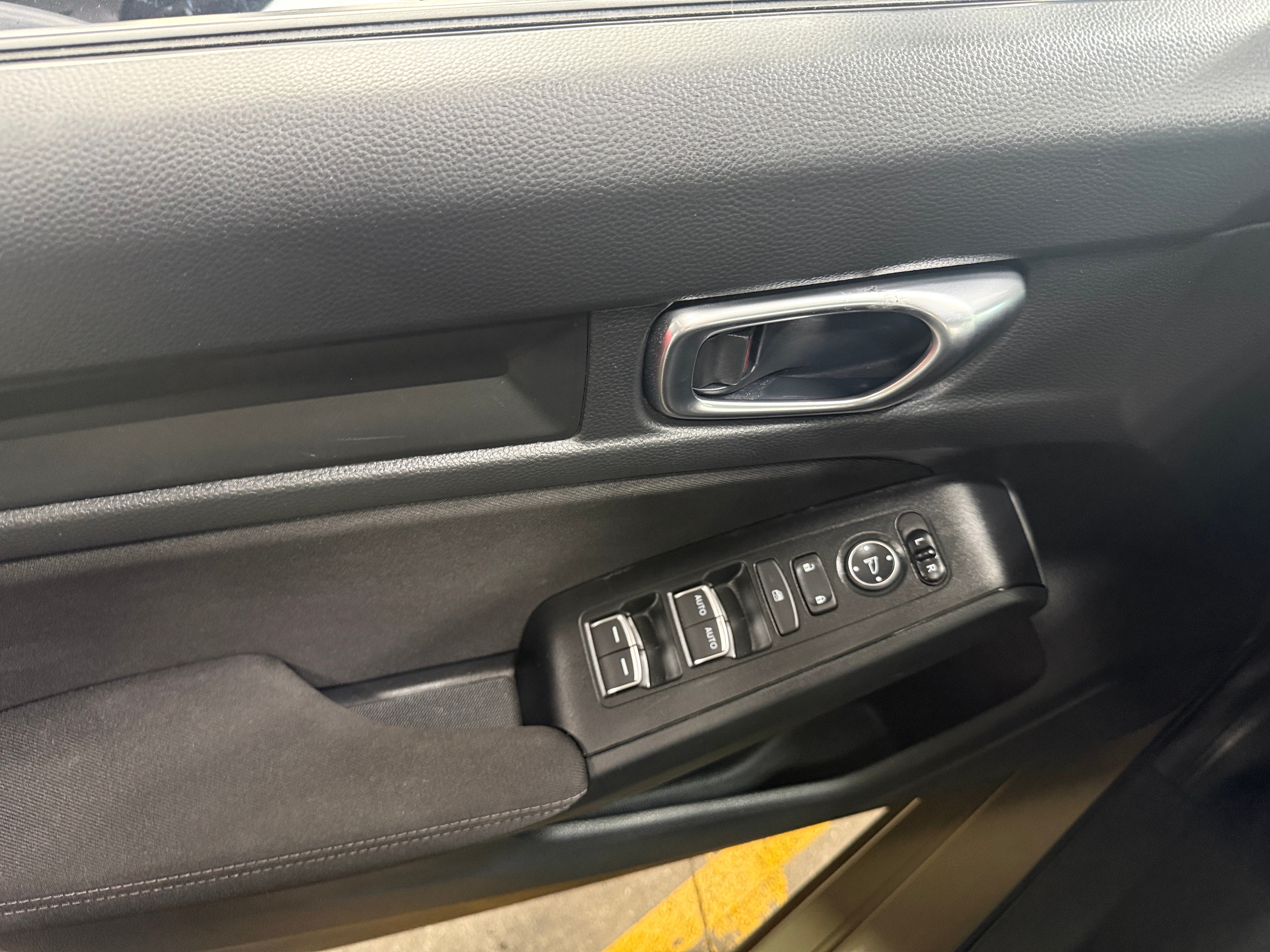 2026 Honda Civic Hatchback Sport - Photo 10