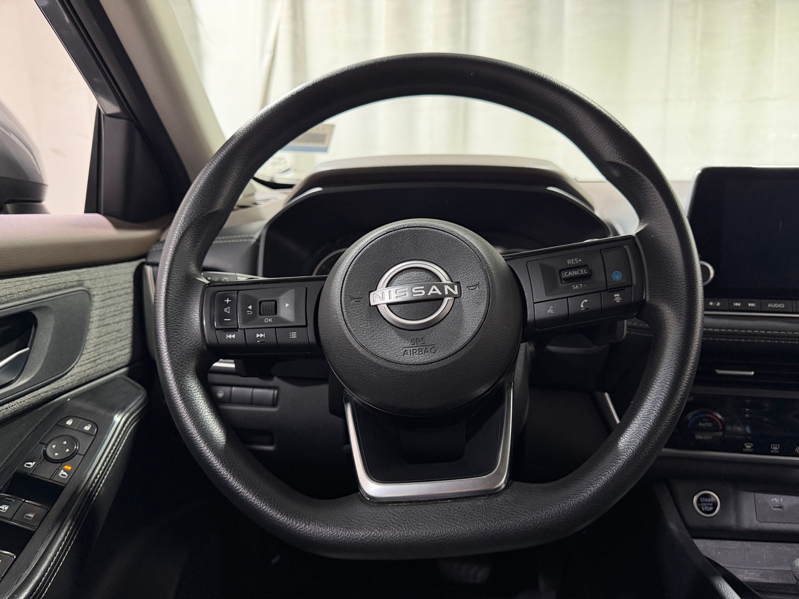Thumbnail: 2023 Nissan Rogue - 5