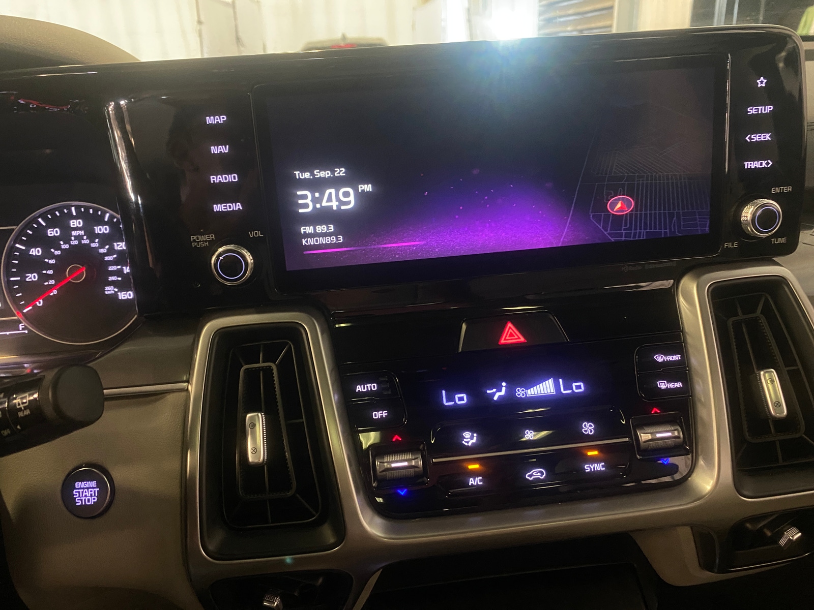 Thumbnail: 2023 Kia Sorento - 3