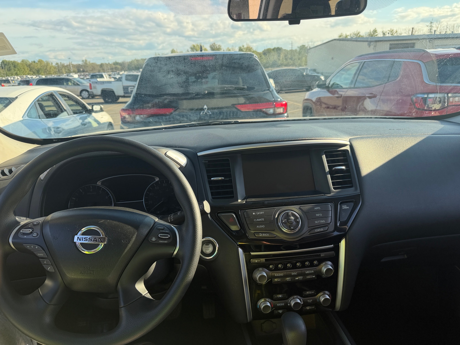 Thumbnail: 2019 Nissan Pathfinder - 3