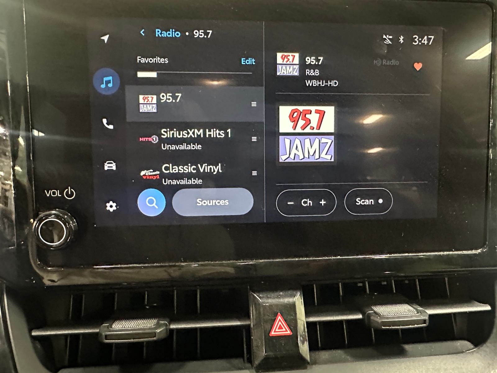 Thumbnail: 2023 Toyota Corolla - 4