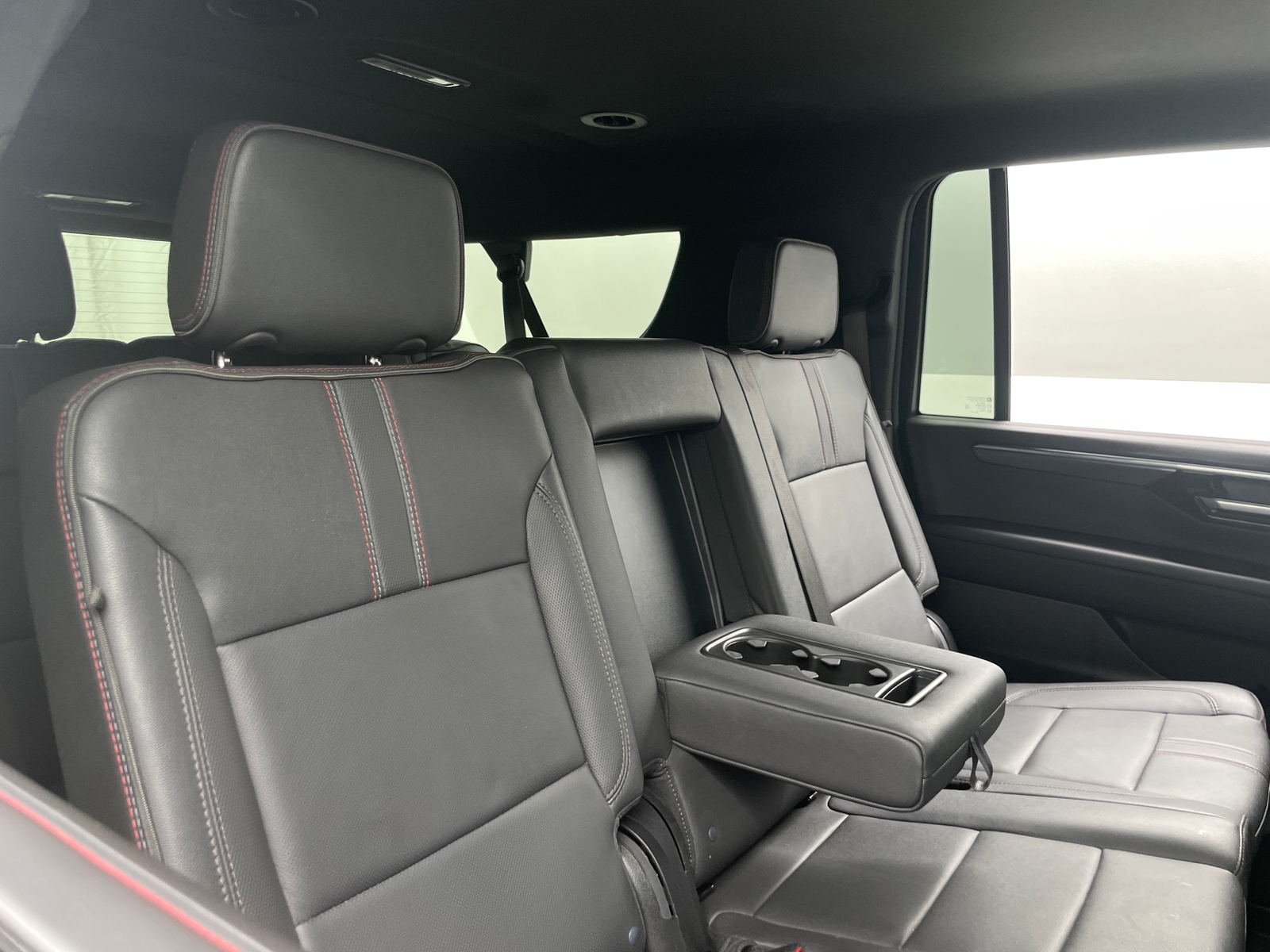 Thumbnail: 2026 Chevrolet Suburban - 5