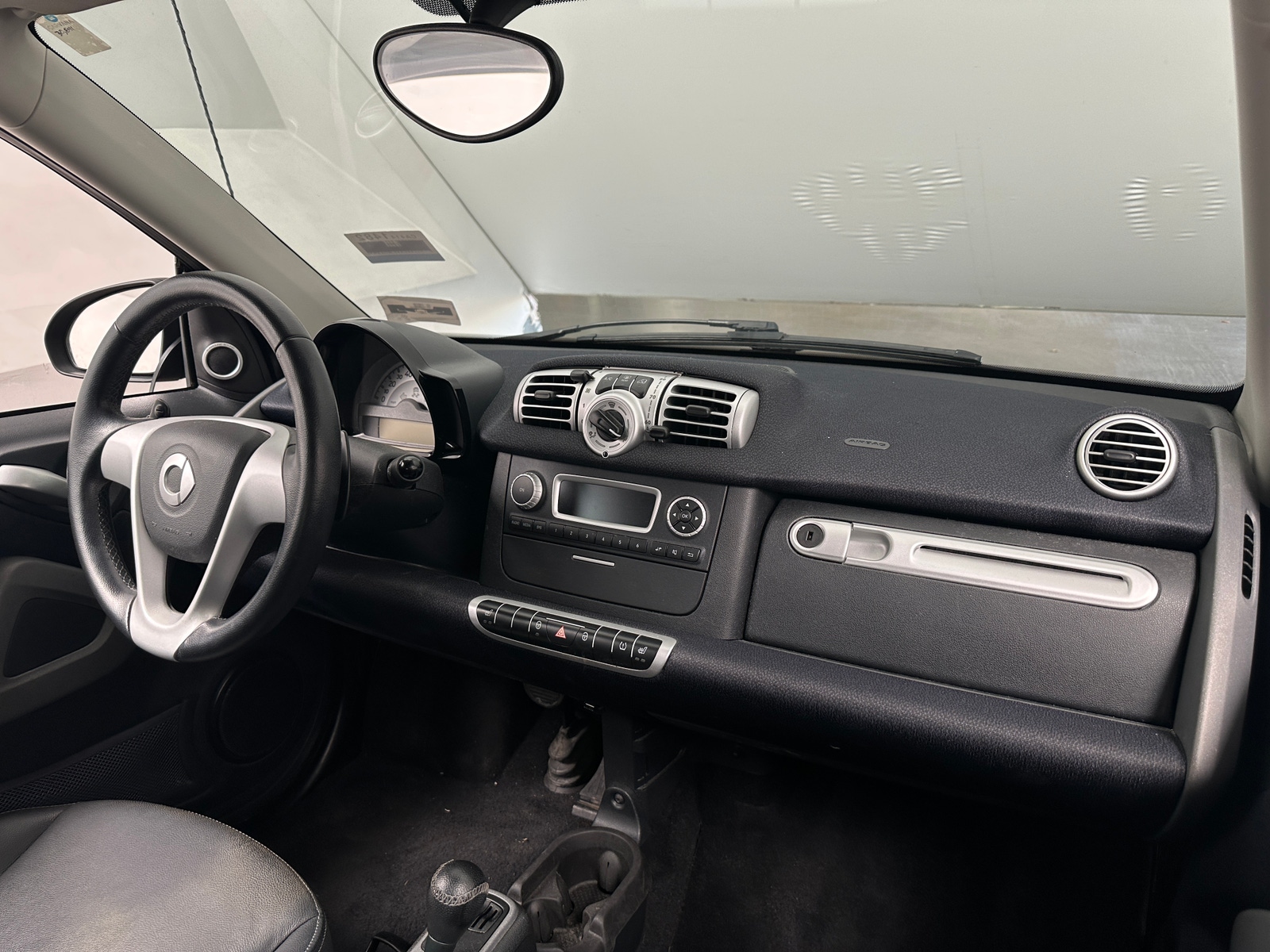 Thumbnail: 2012 smart fortwo - 2