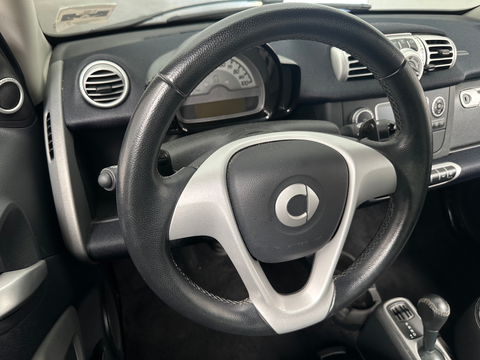 Thumbnail: 2012 smart fortwo - 4