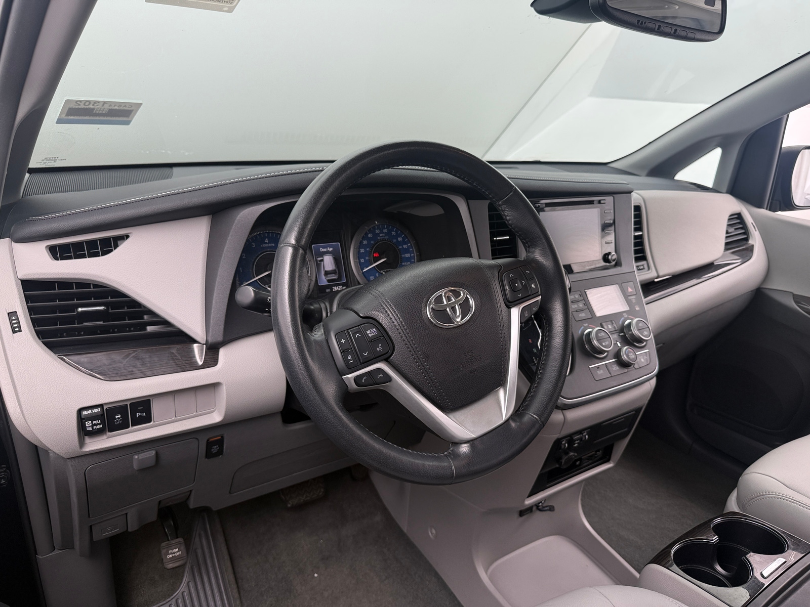 Thumbnail: 2018 Toyota Sienna - 2