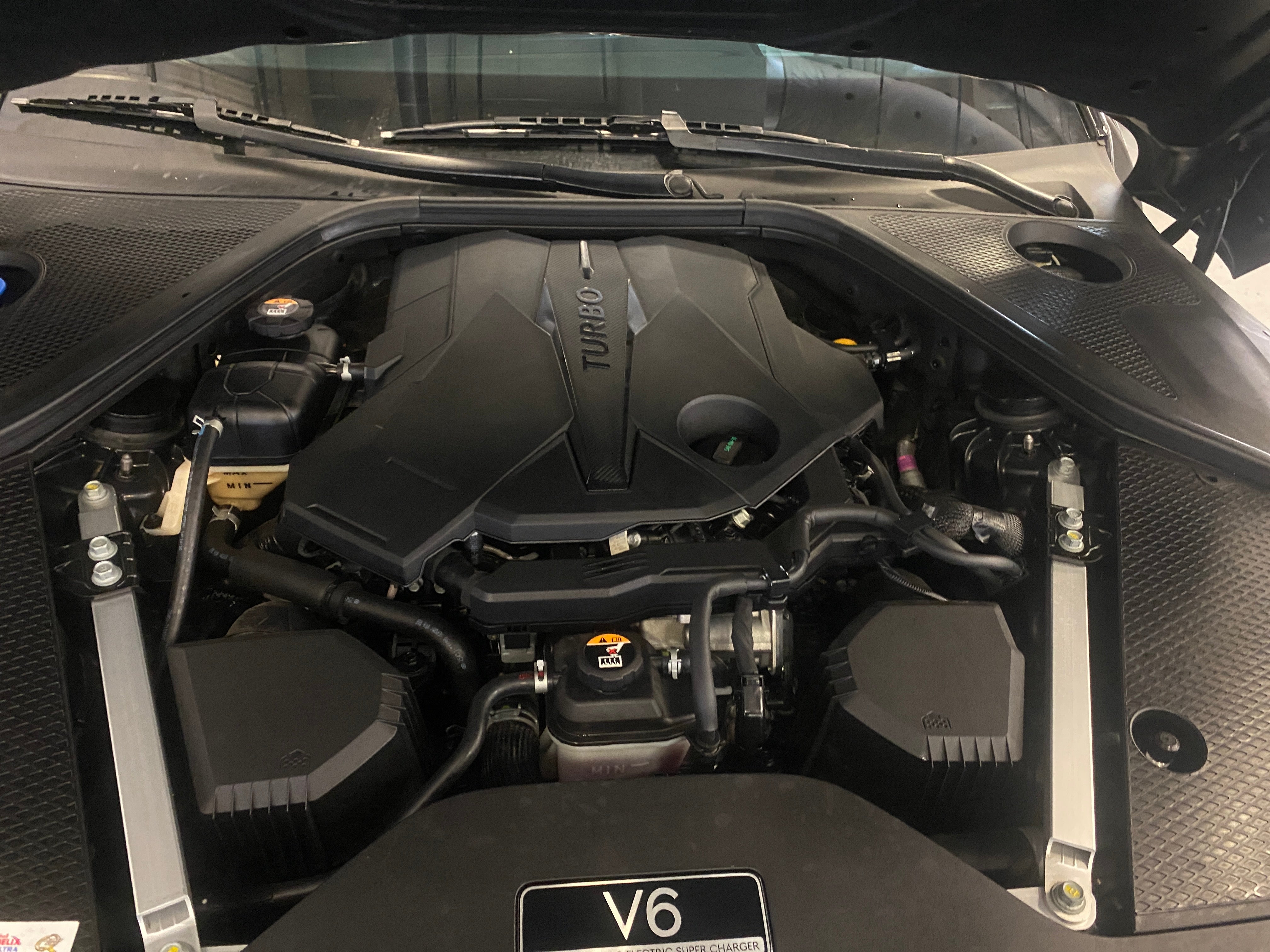 2023 GENESIS G90