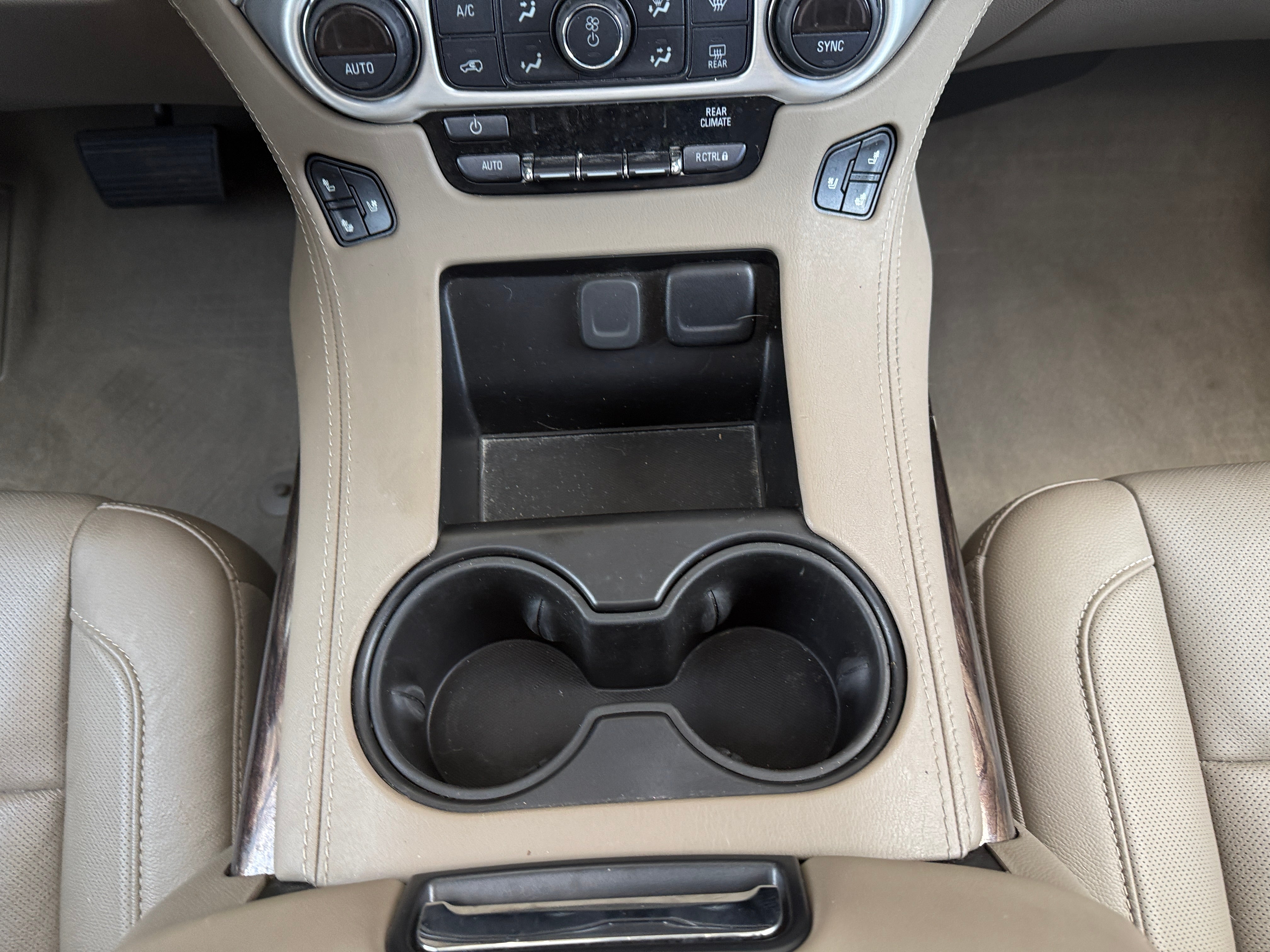 1GKS2BKC1KR223575