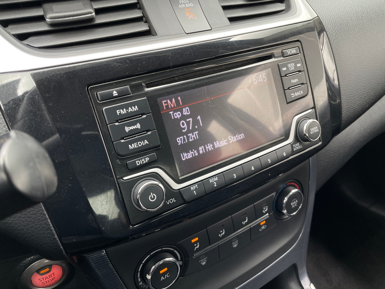 Thumbnail: 2016 Nissan Sentra - 4