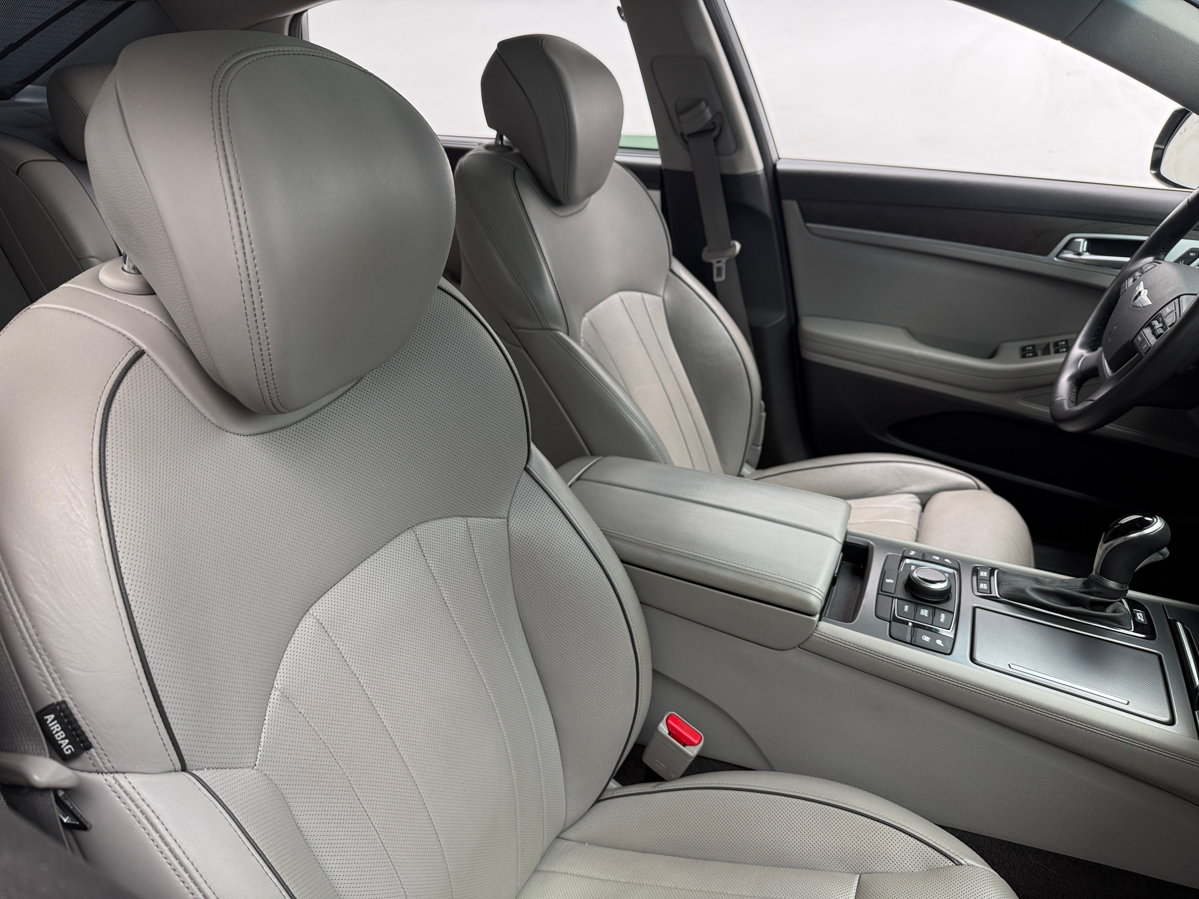 2016 Hyundai Genesis